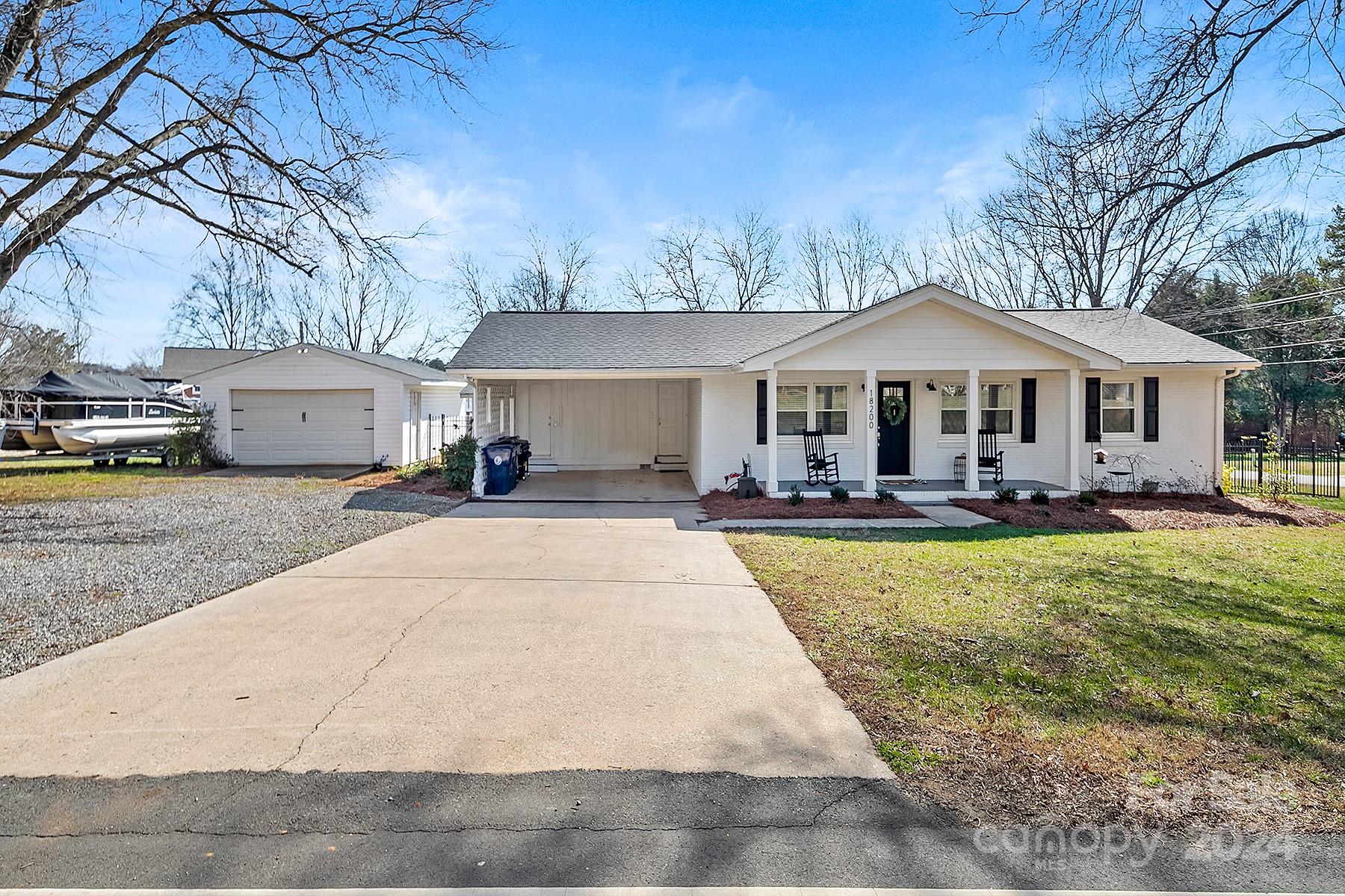 Point Largo - Residential