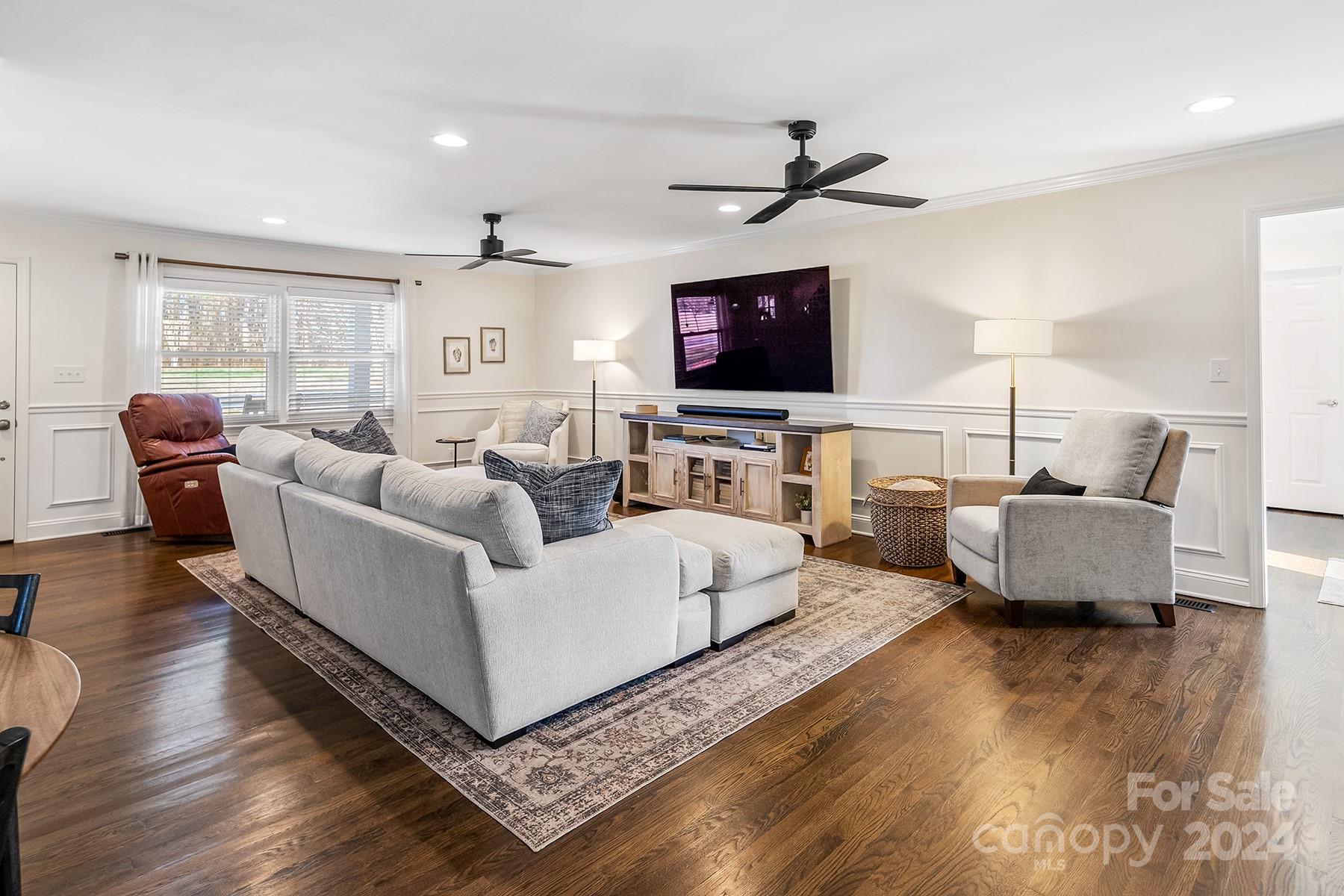 Point Largo - Residential