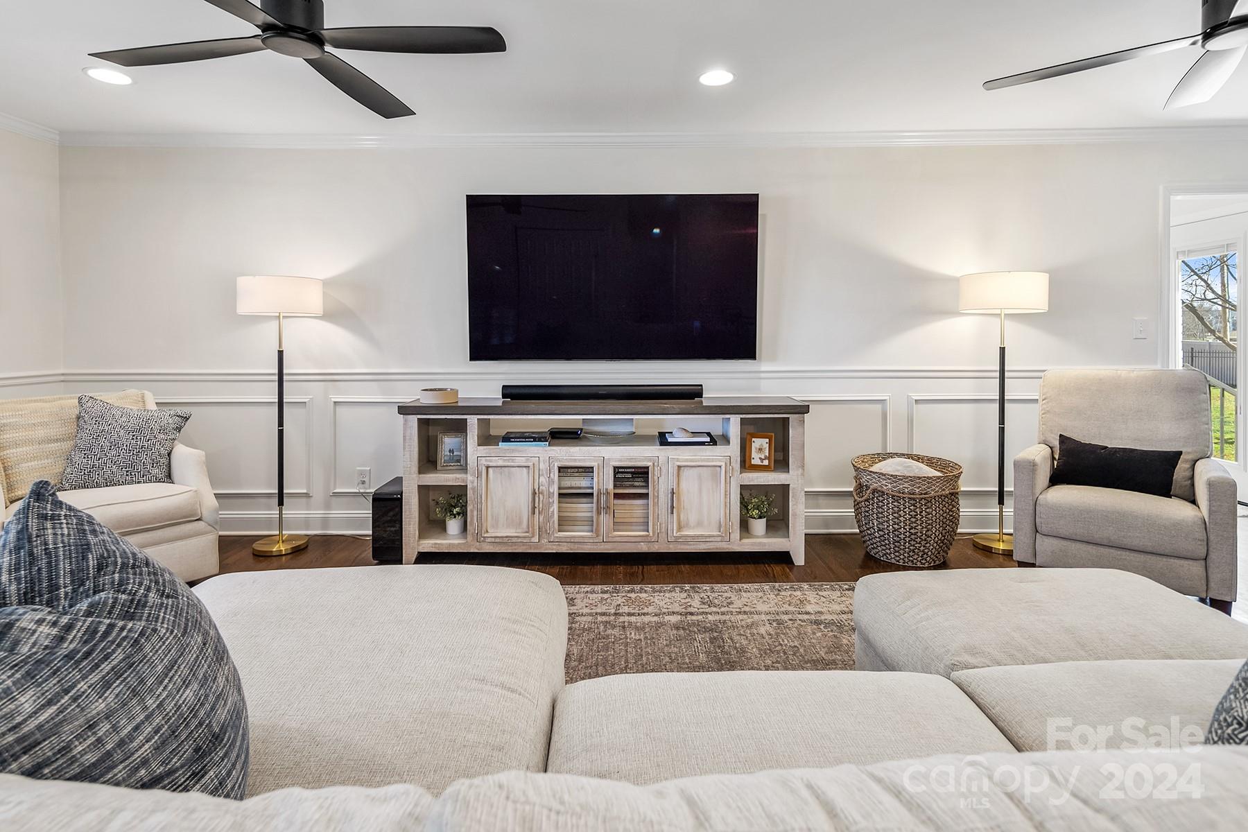 Point Largo - Residential