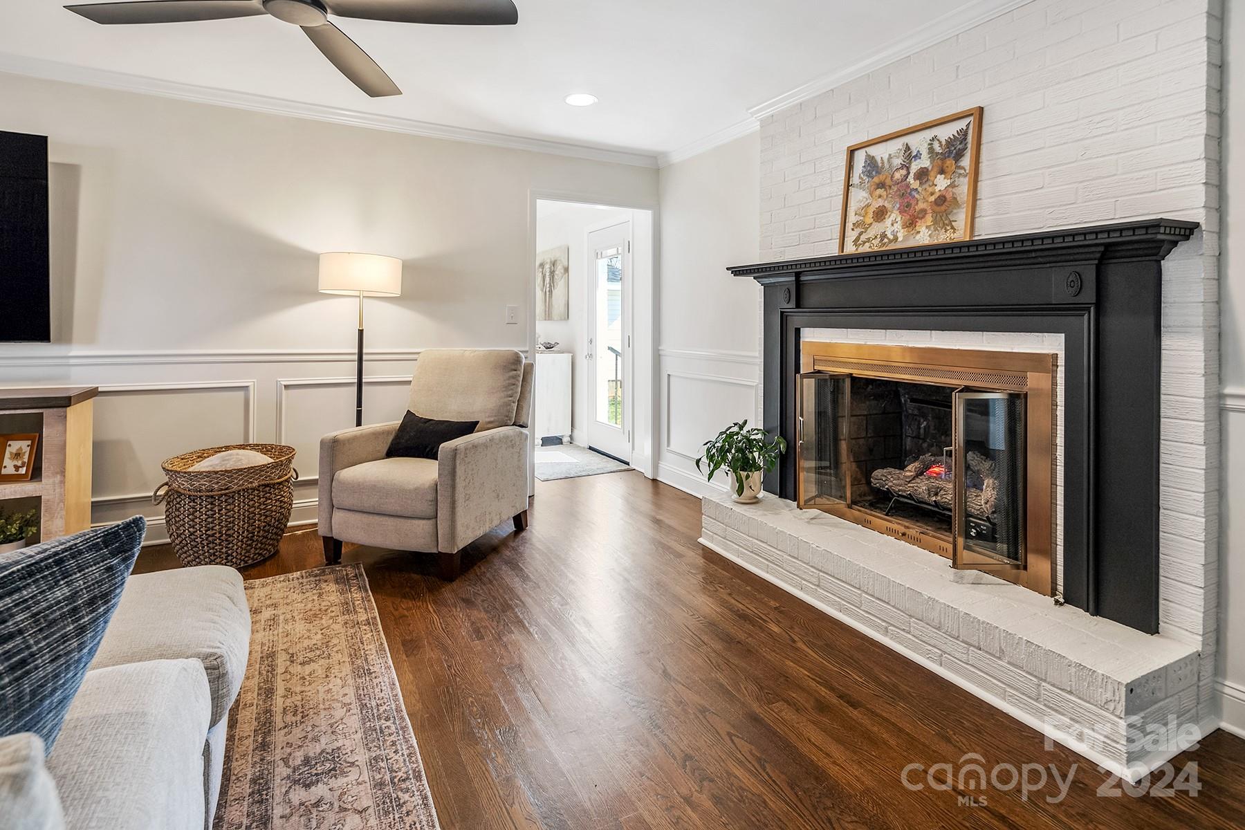 Point Largo - Residential