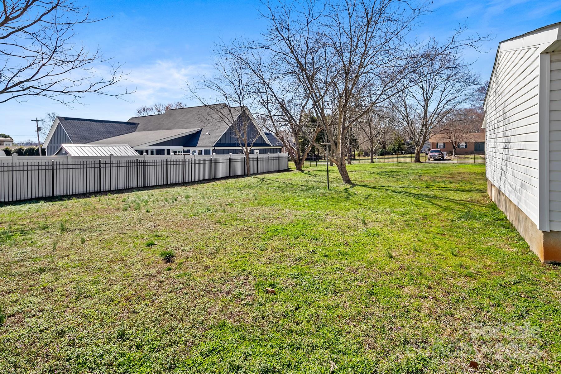 Point Largo - Residential