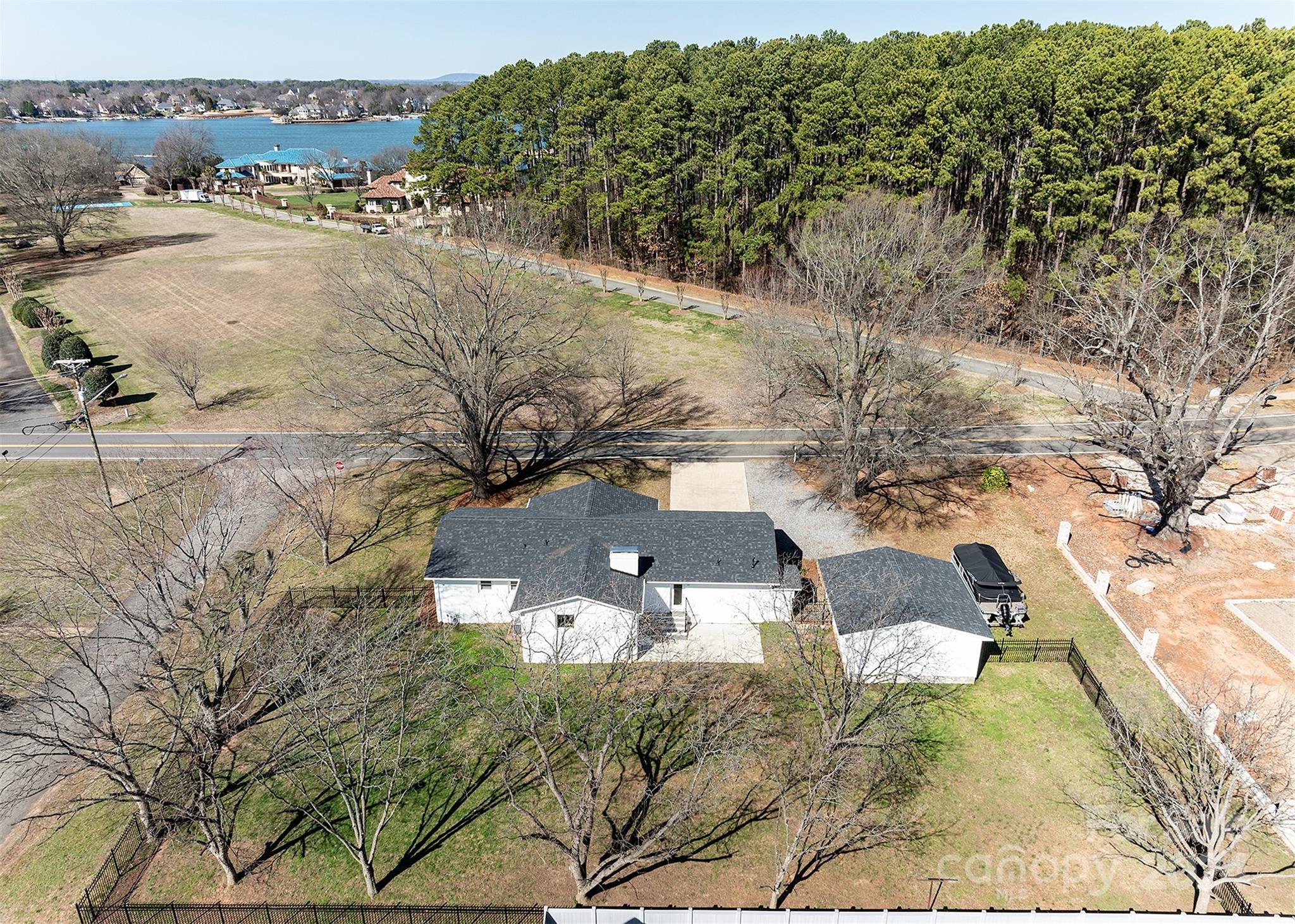 Point Largo - Residential