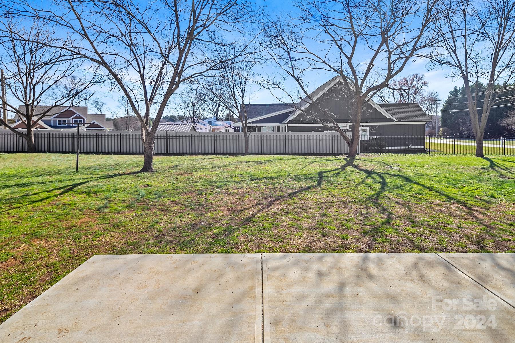 Point Largo - Residential