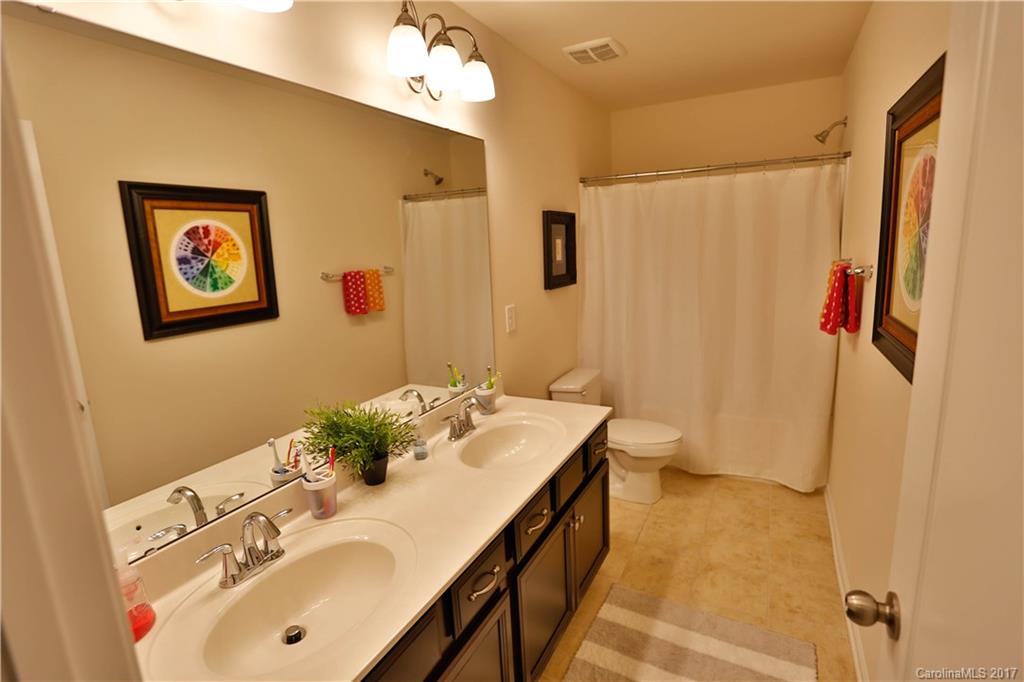 Stowe Pointe - Residential