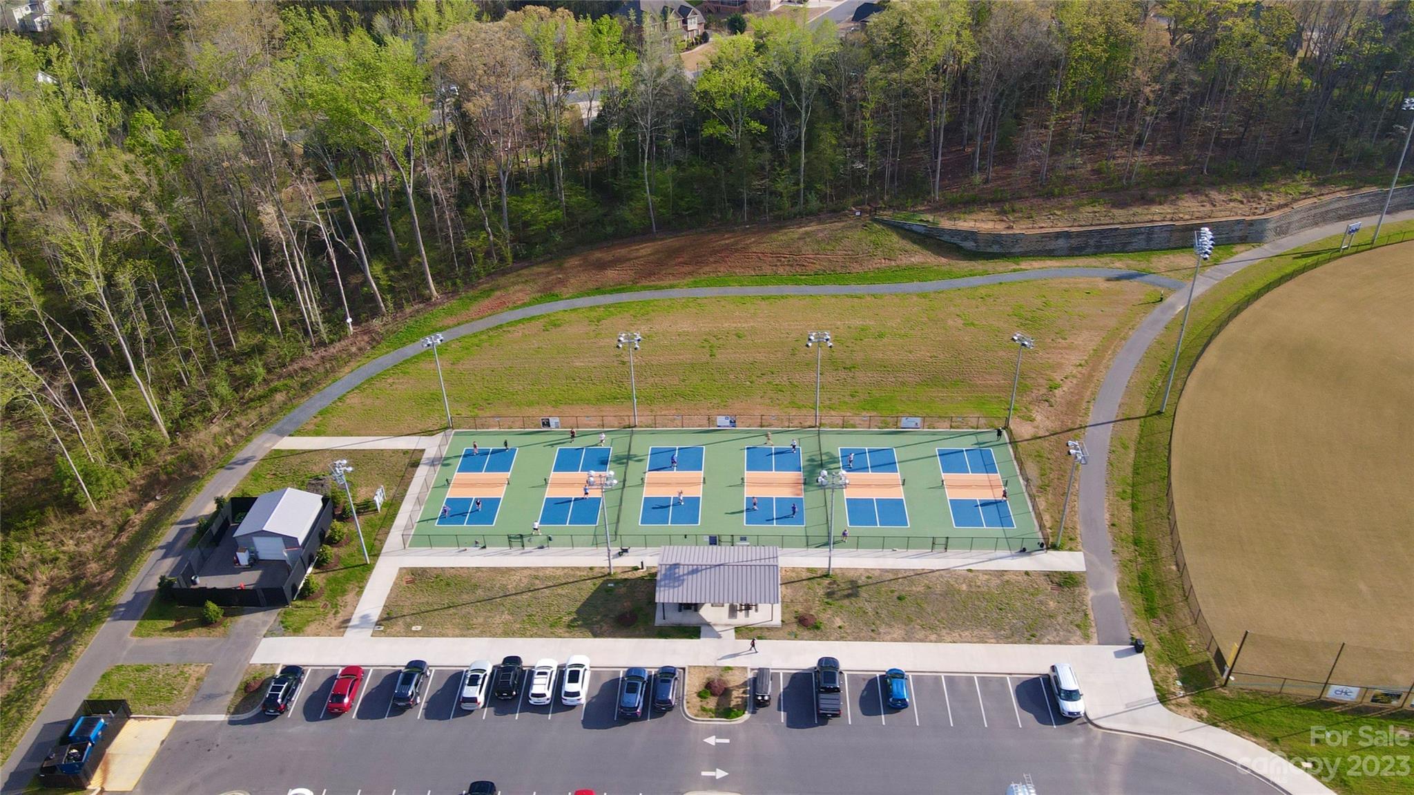 Paddlers Cove - Residential