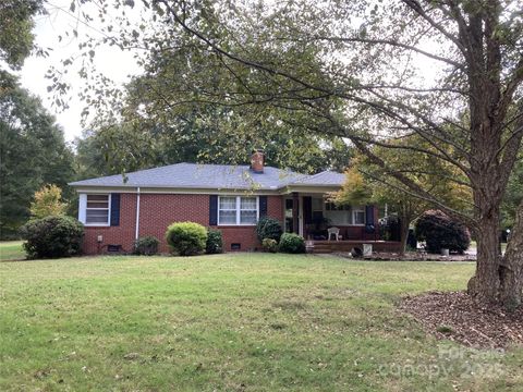 554 Loray Farm Road Dallas NC 28034