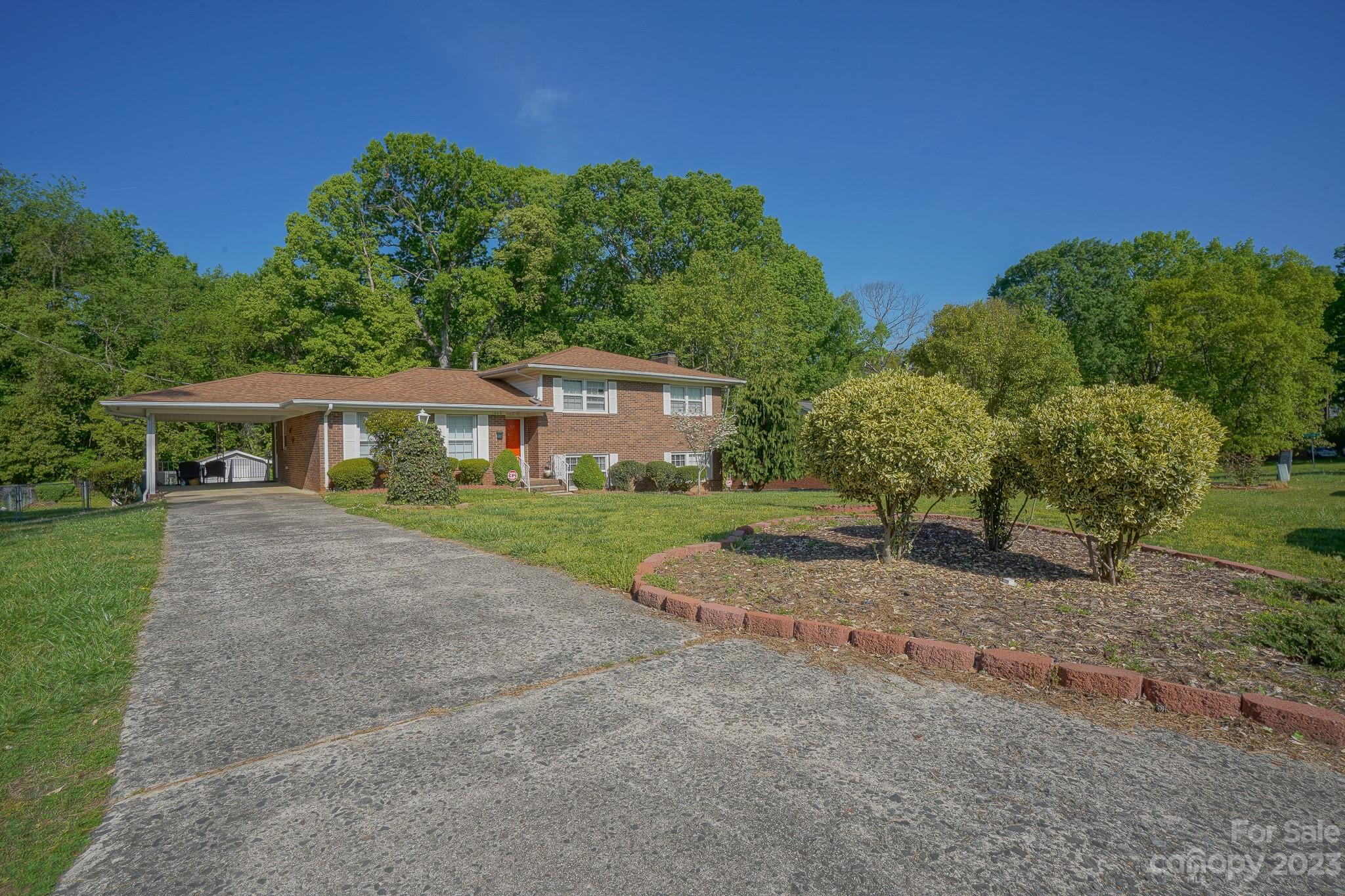 Kingston Hills - Residential