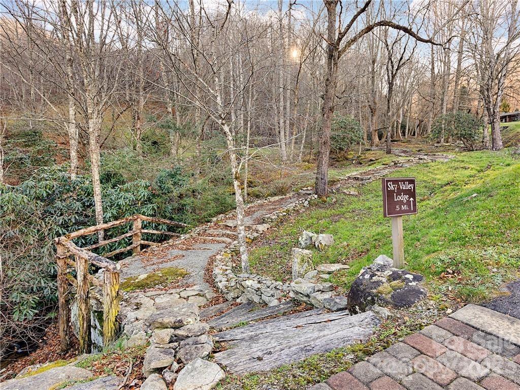 Whisper Mountain - Land