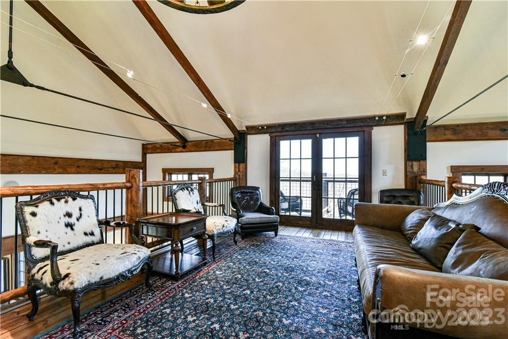 Whisper Mountain - Land