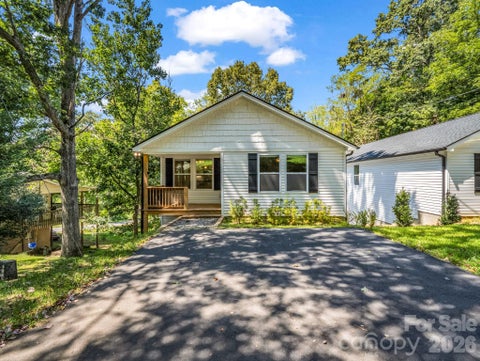 Photo of 92 Lakeside Drive, Asheville, NC 28806 (MLS # 4420309)