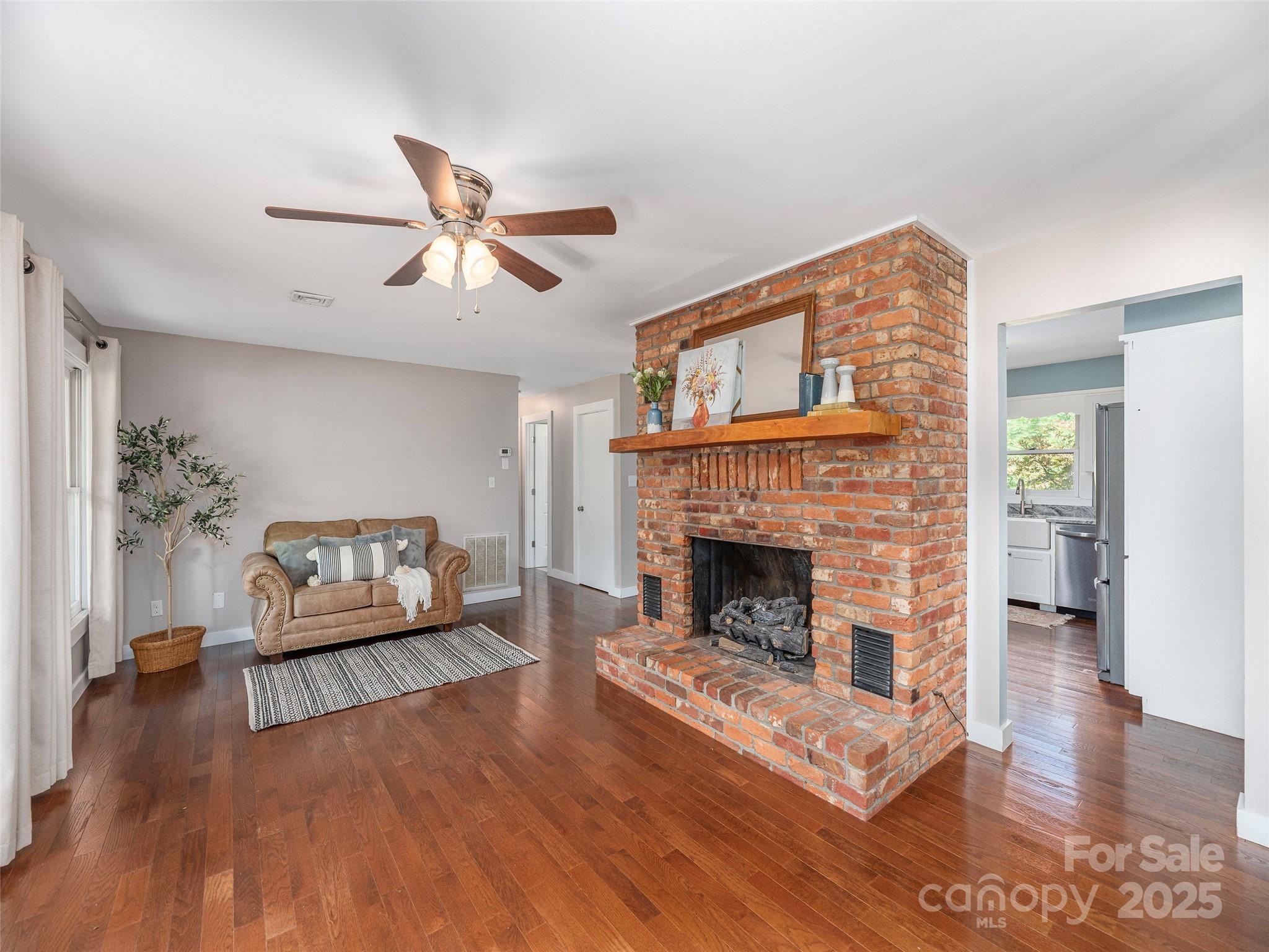 85 Dawn Lane