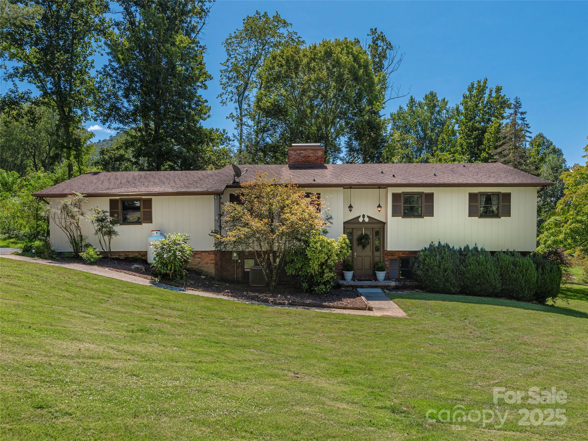 85 Dawn Lane