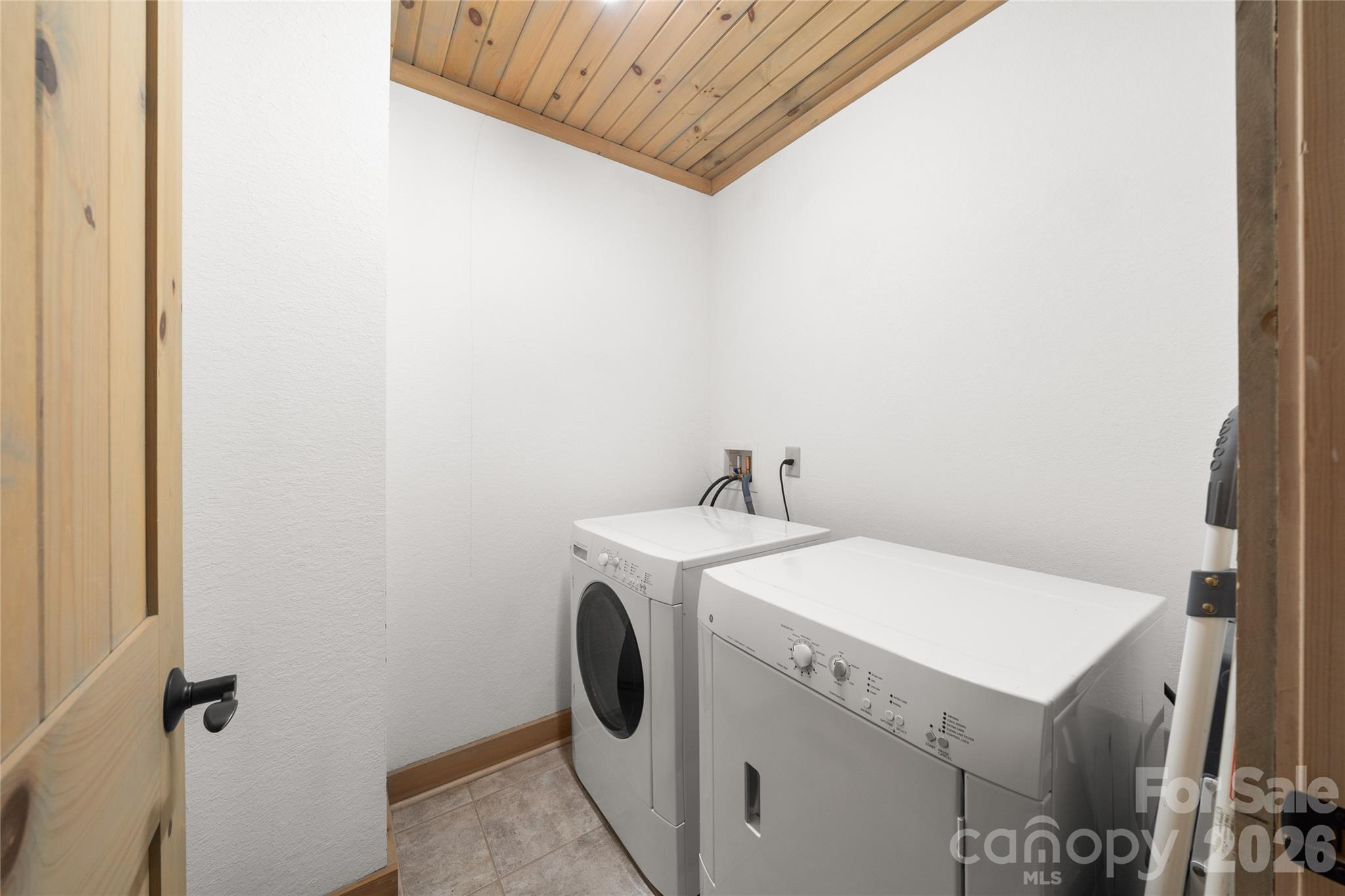 Cobblers Knob - Residential