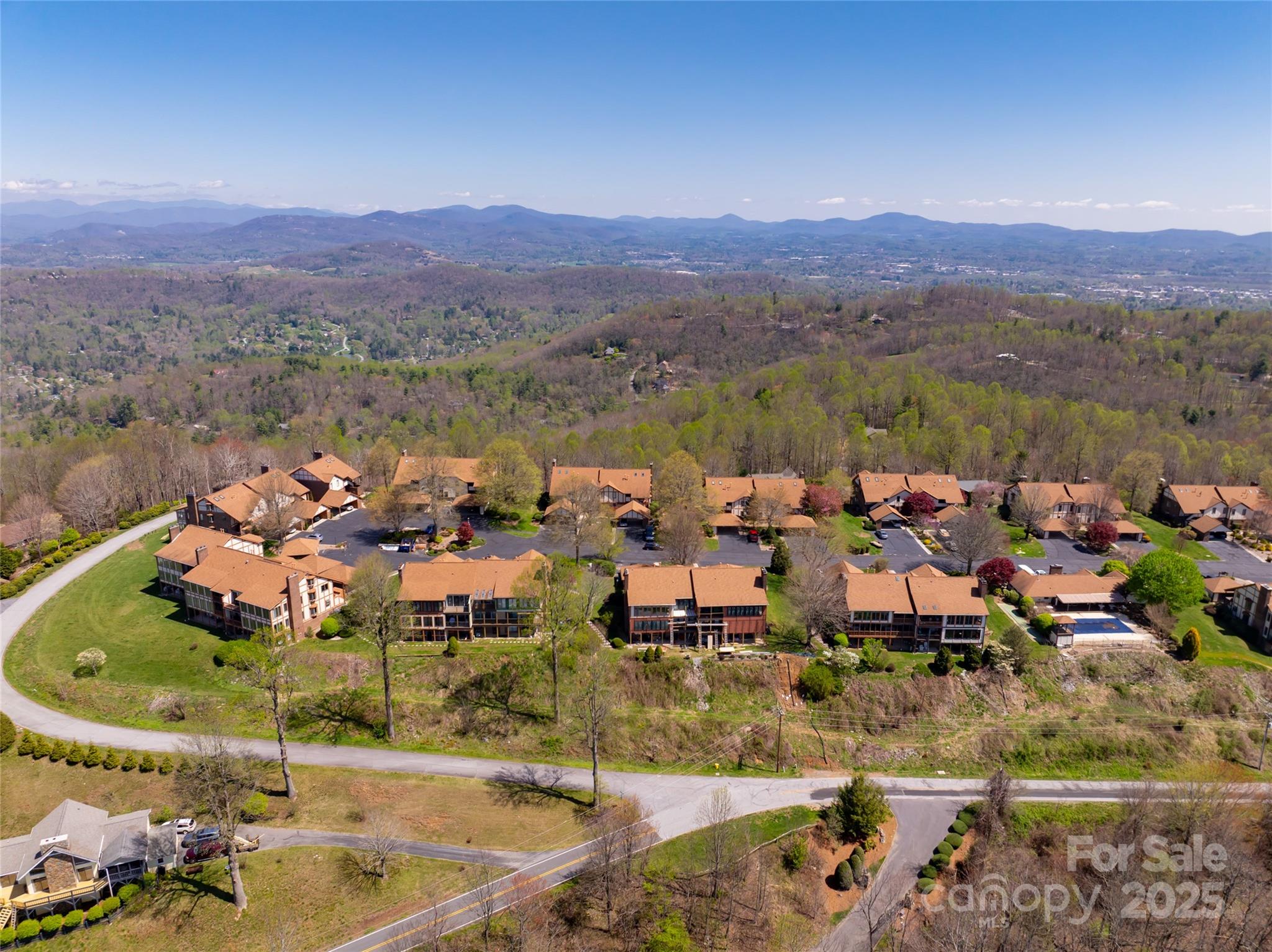 704 Fleetwood Plaza