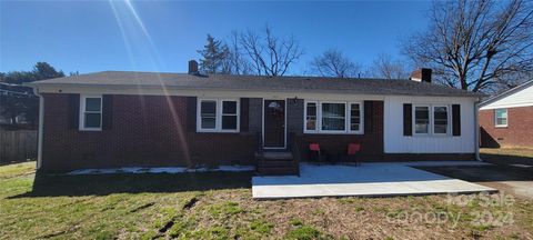 Single Family Residence in Stanley NC 110 Buckoak Street.jpg