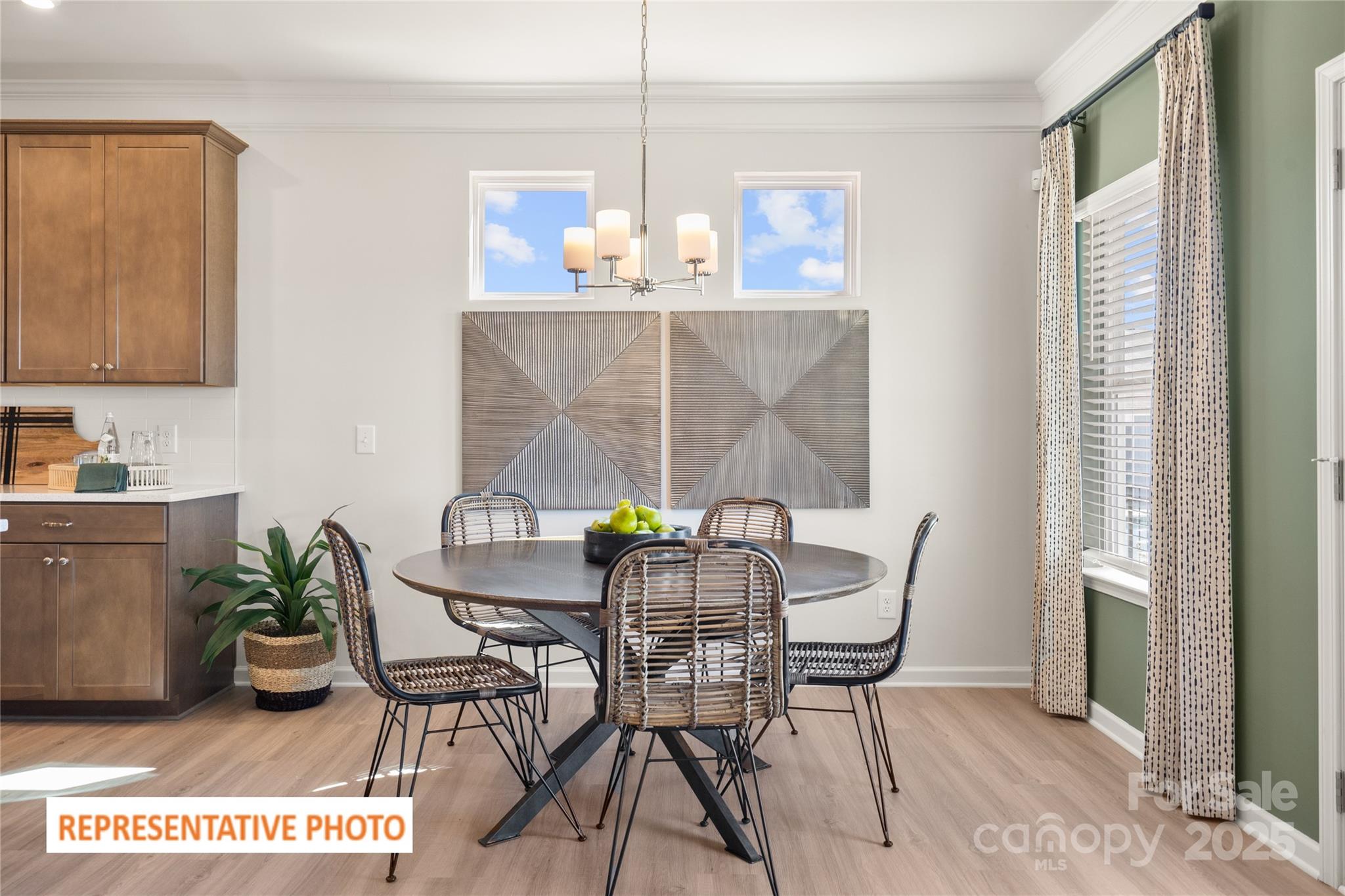 547 Hullview Vista