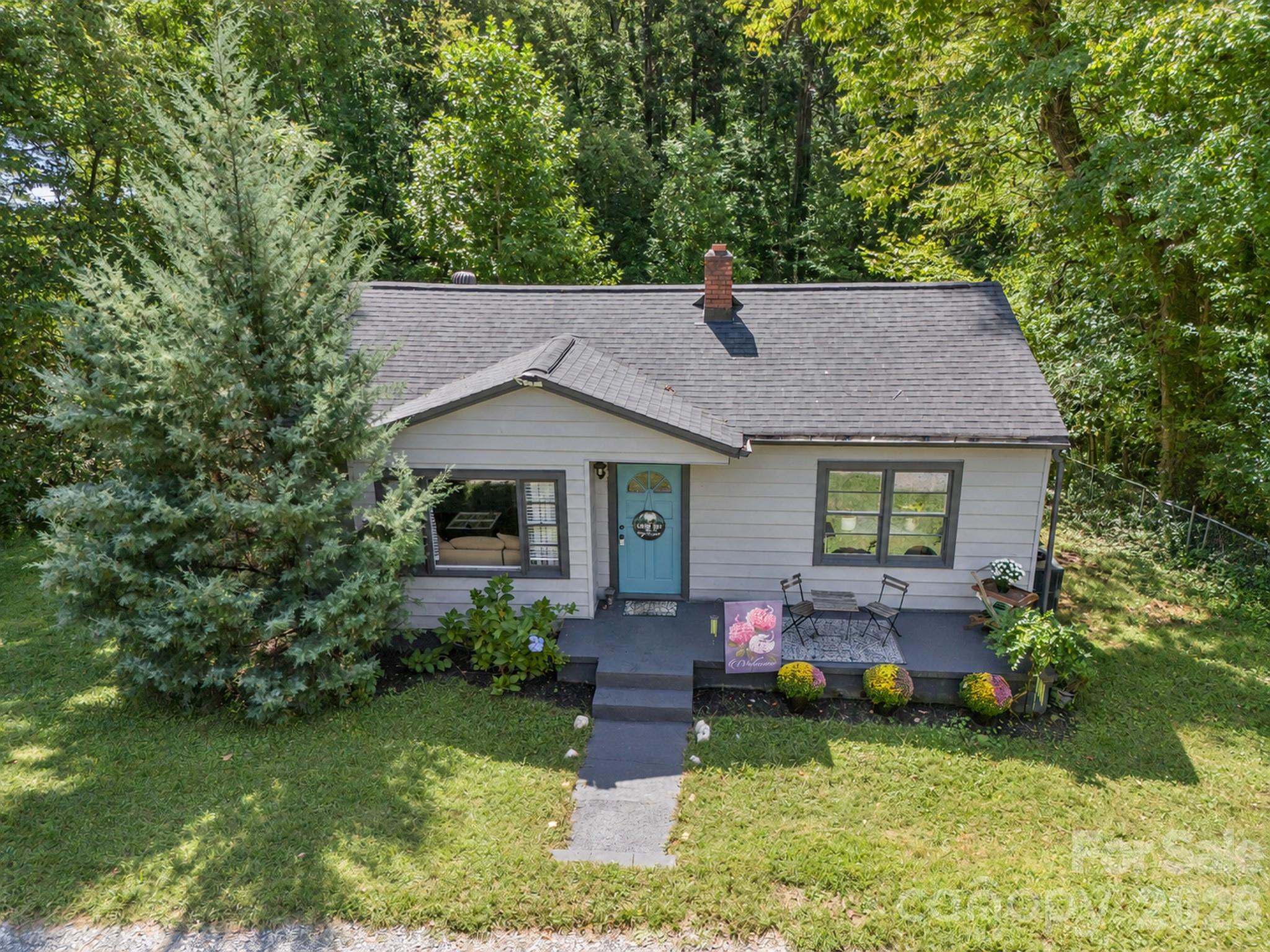 907 Mauney Road