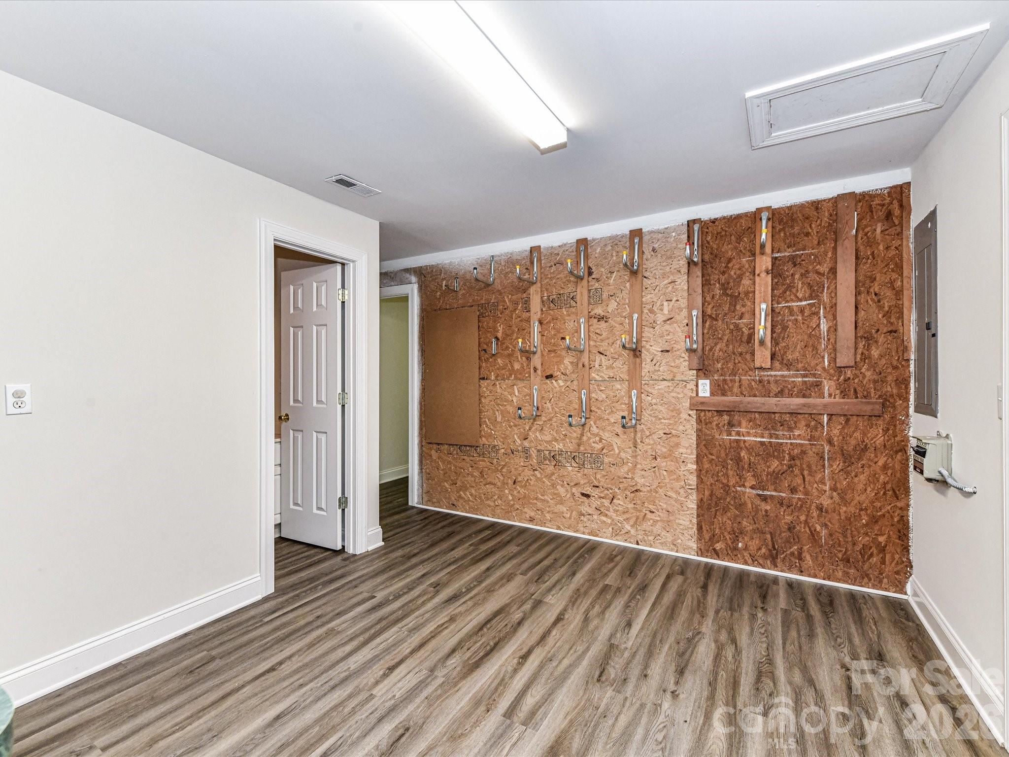 Hunters Pointe - Residential