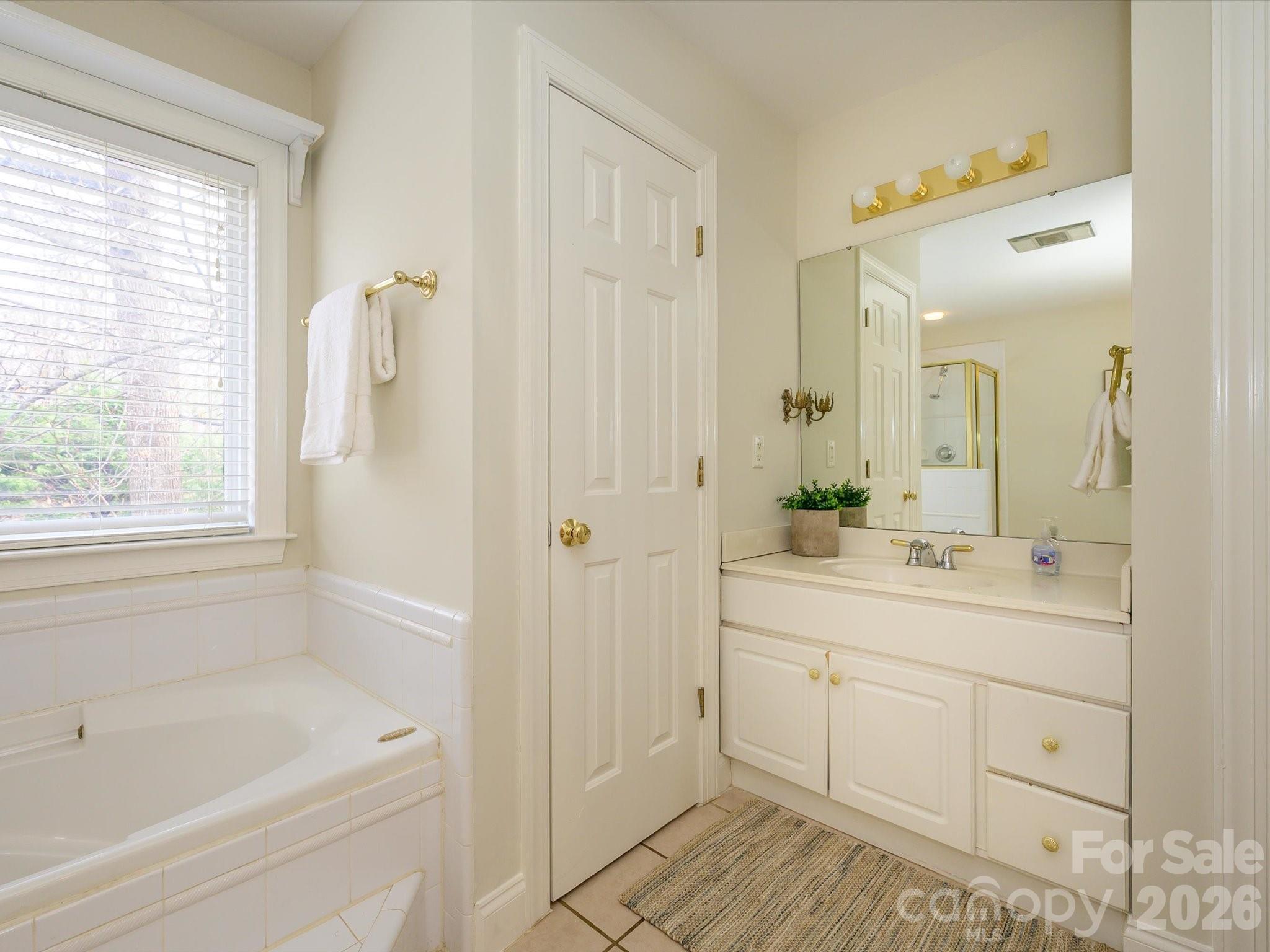 Hunters Pointe - Residential