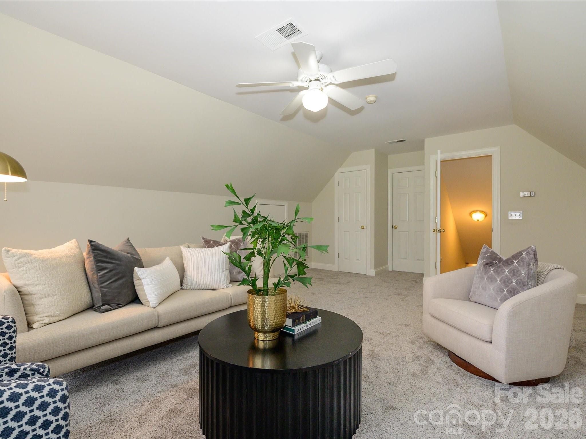 Hunters Pointe - Residential