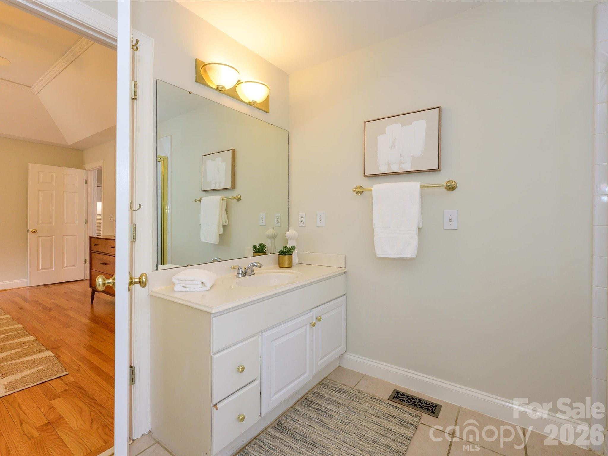 Hunters Pointe - Residential