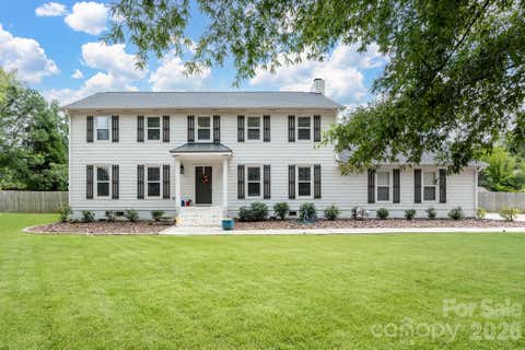 Photo of 7808 Biddstone Court, Charlotte, NC 28226 (MLS # 4414783)
