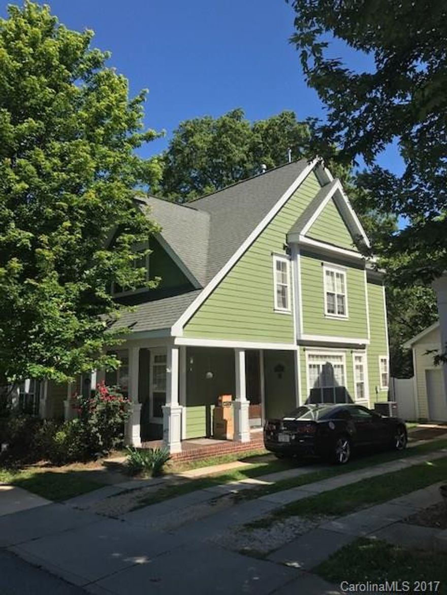 Crisp clean neo traditional  home in the Heart of Old Town Cornelius. Walk to dinner, Art Festivals, Live Music, the Cornelius Library and so much more. Great access to I-77 or 115. Large master bedroom up with secondary bedroom also up. Tiled room on lower level could be used as bedroom, sunroom, office or so many more options.