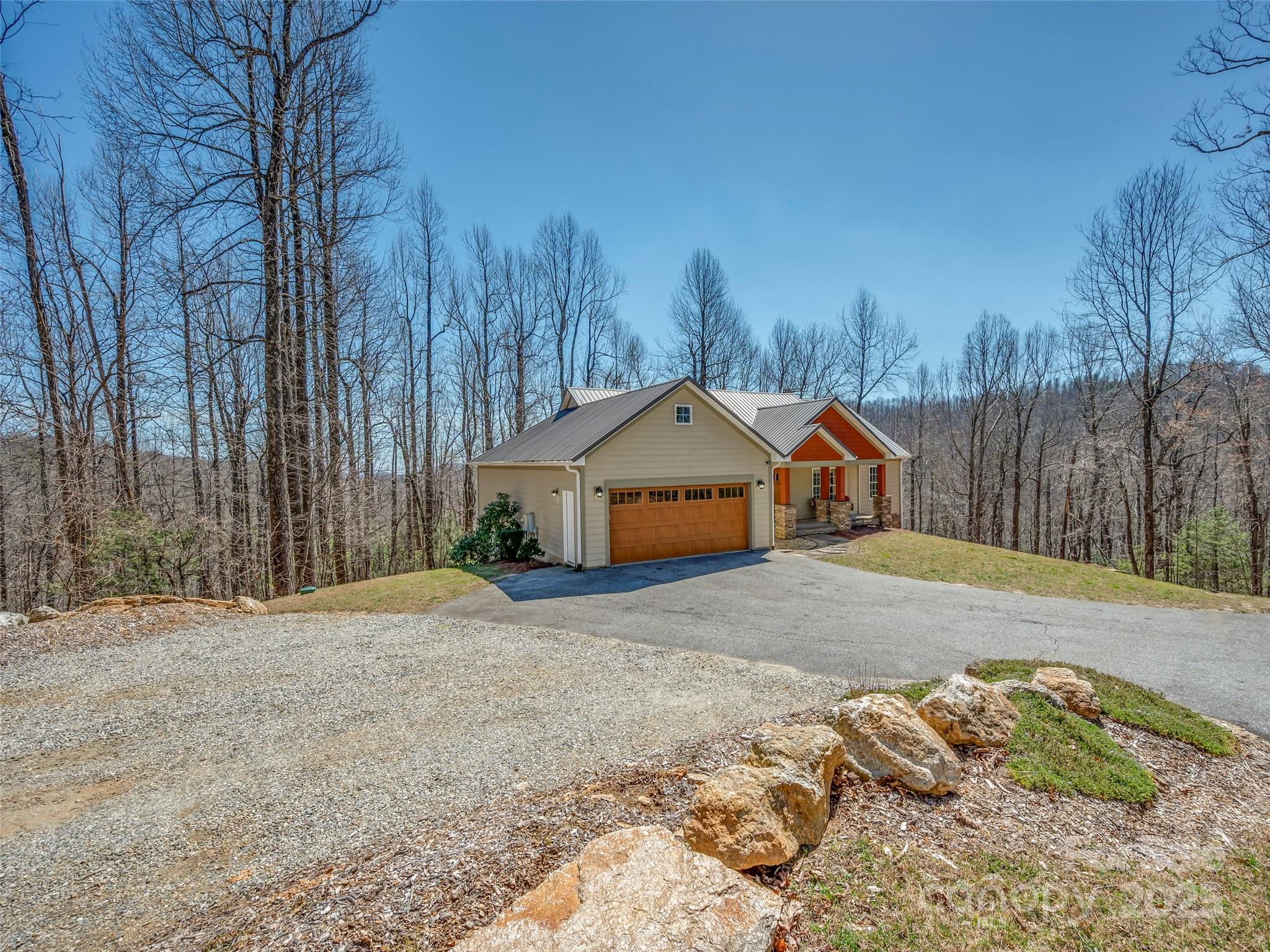 6753 Pinnacle Mountain Road