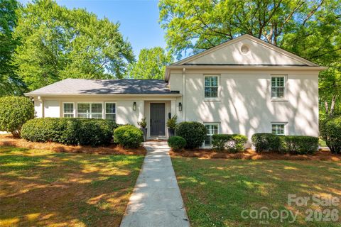 Photo of 651 Sandridge Road, Charlotte, NC 28210 (MLS # 4371344)