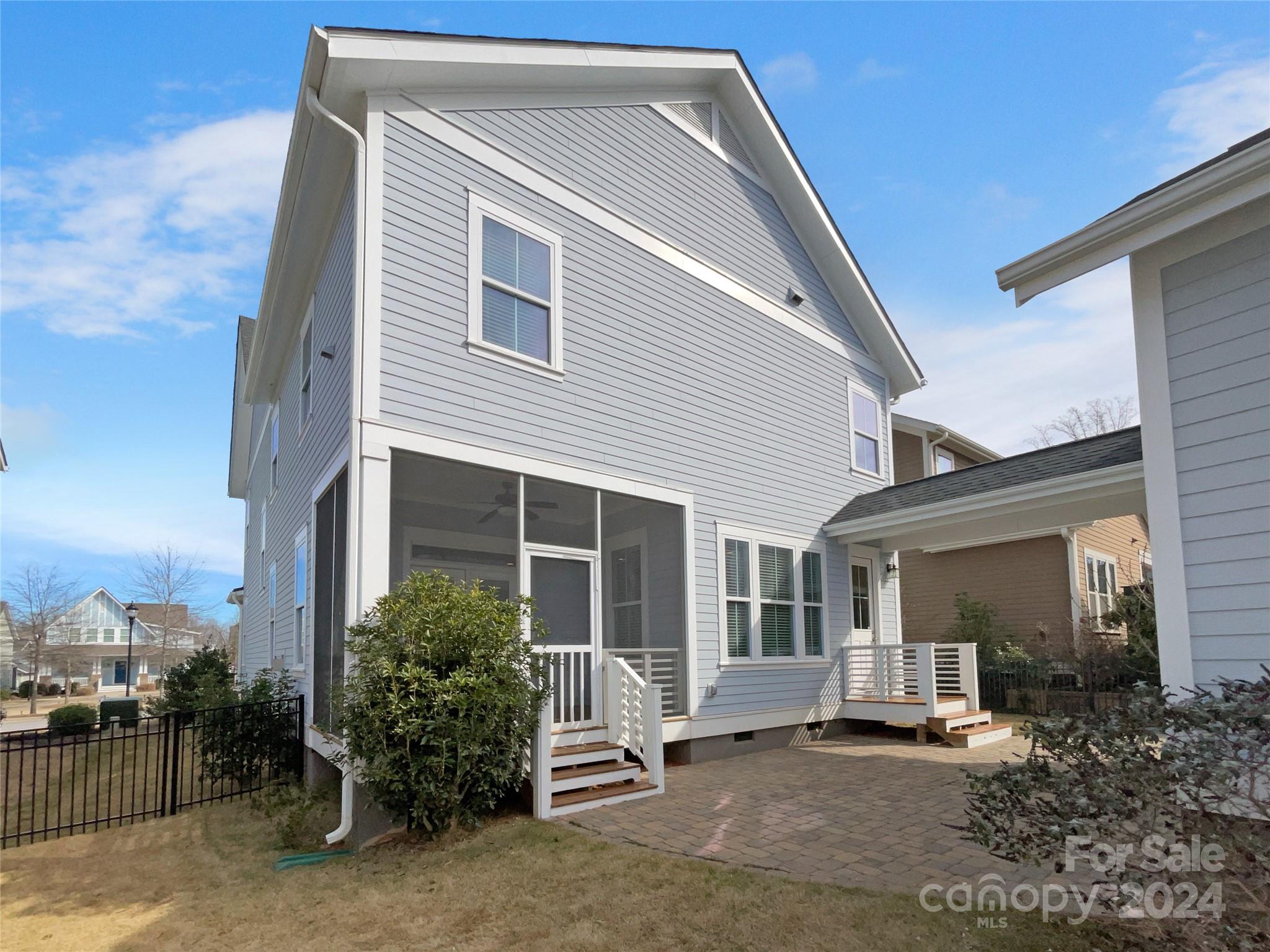 River Walk - Residential