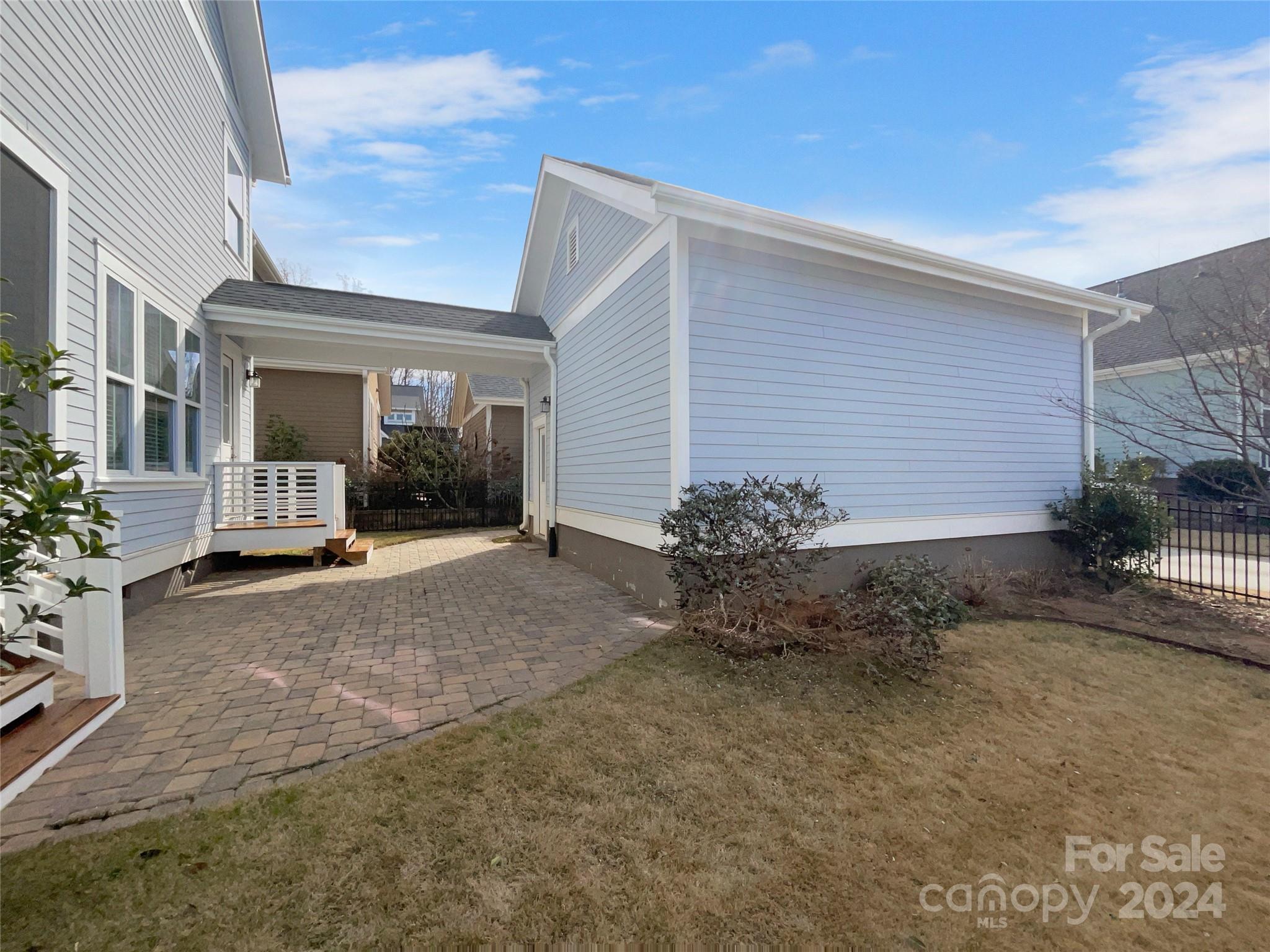 River Walk - Residential