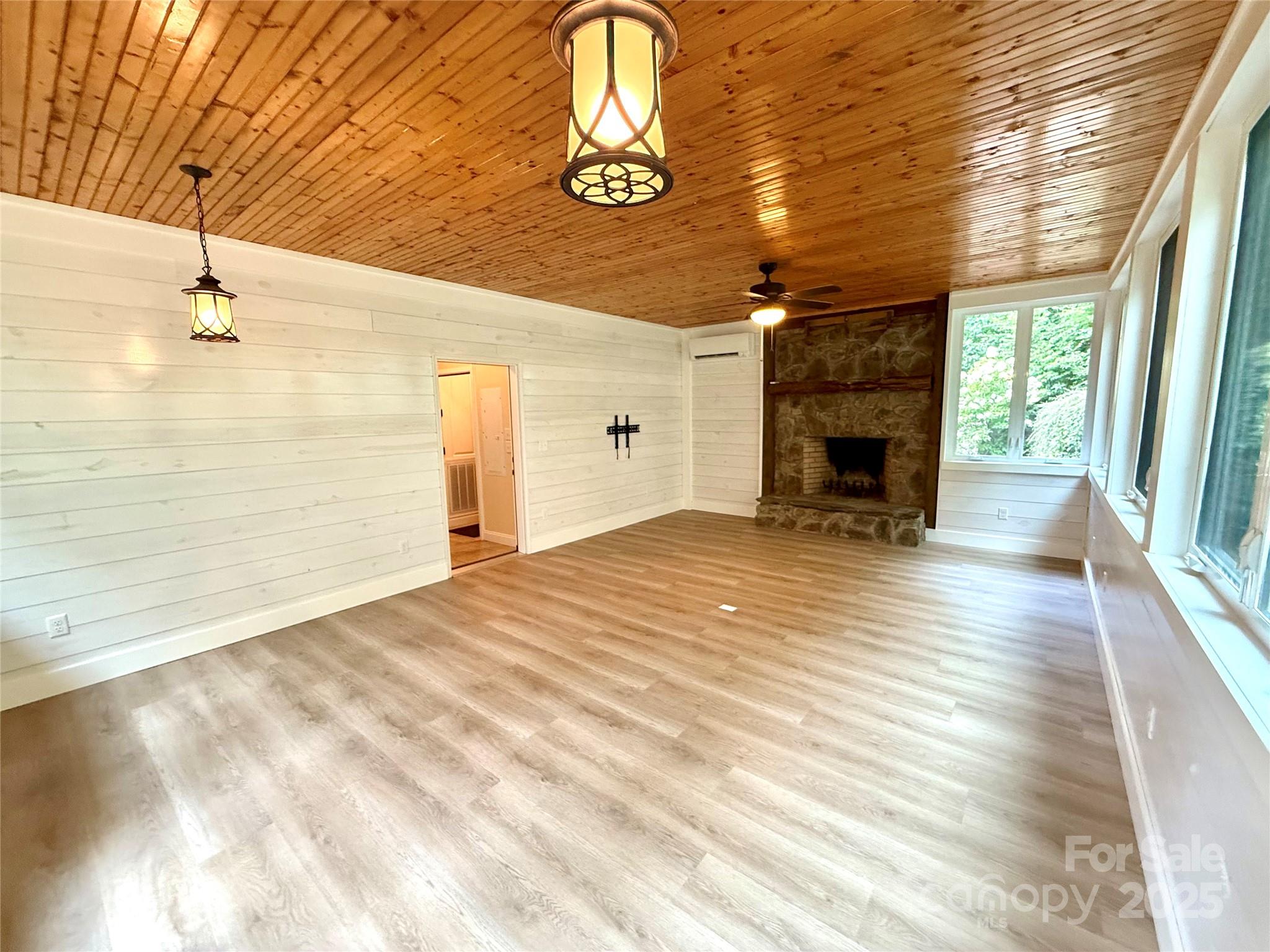 Gingercake Acres - Residential