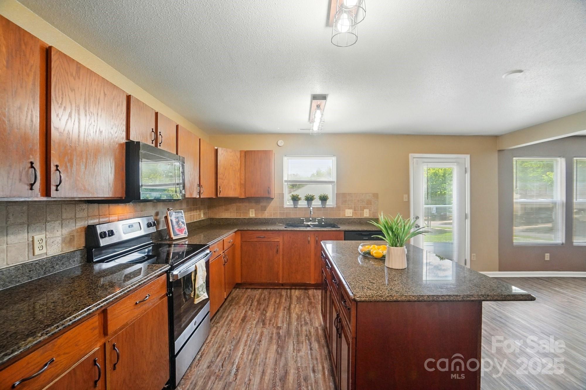 8604 Rockmoor Ridge Road
