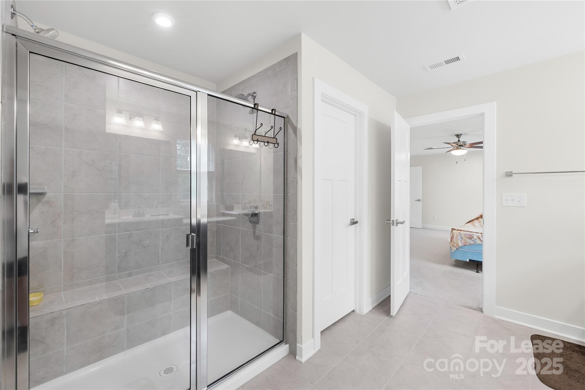 Holcomb Woods - Residential Lease