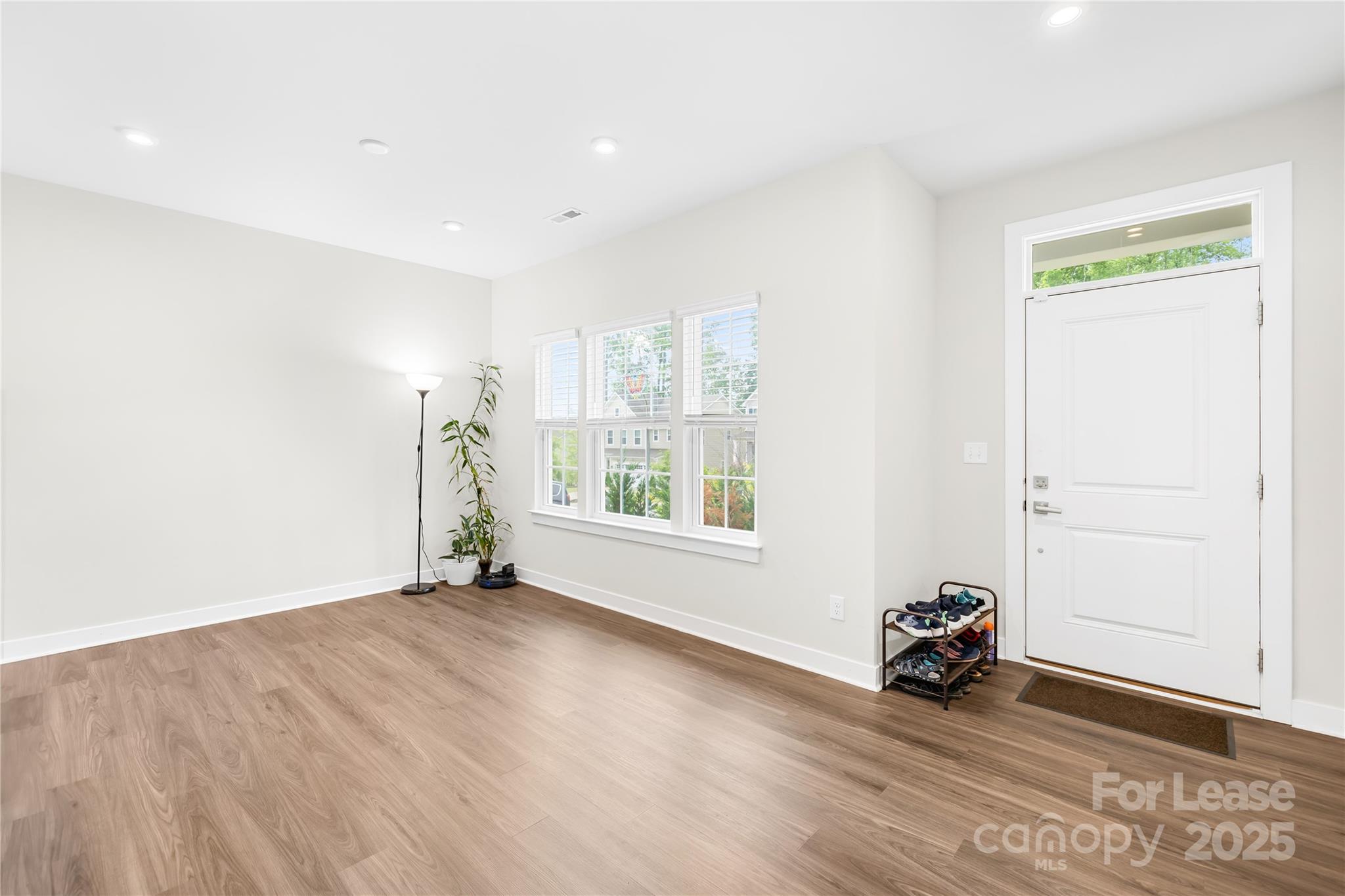 Holcomb Woods - Residential Lease