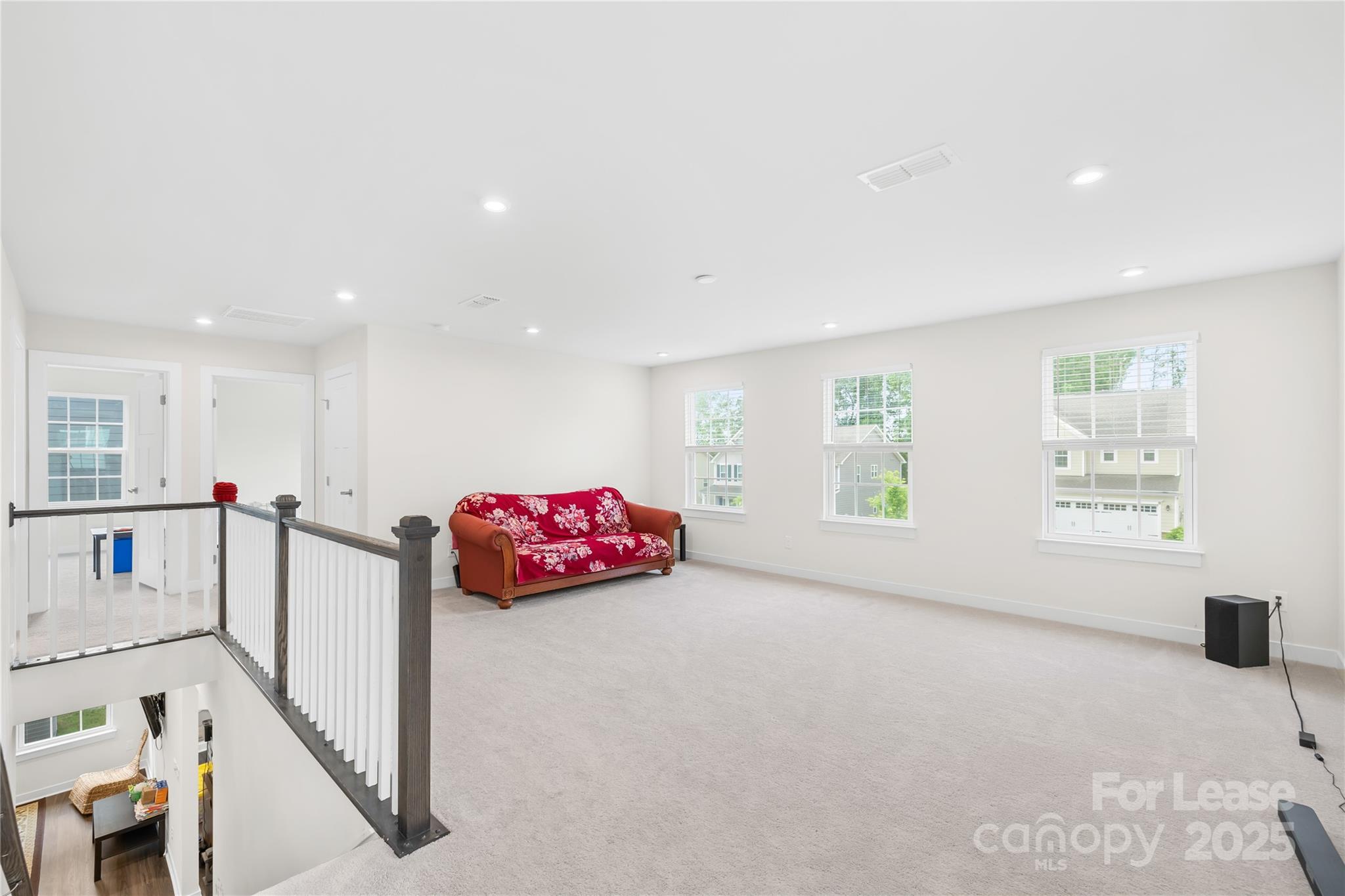 Holcomb Woods - Residential Lease