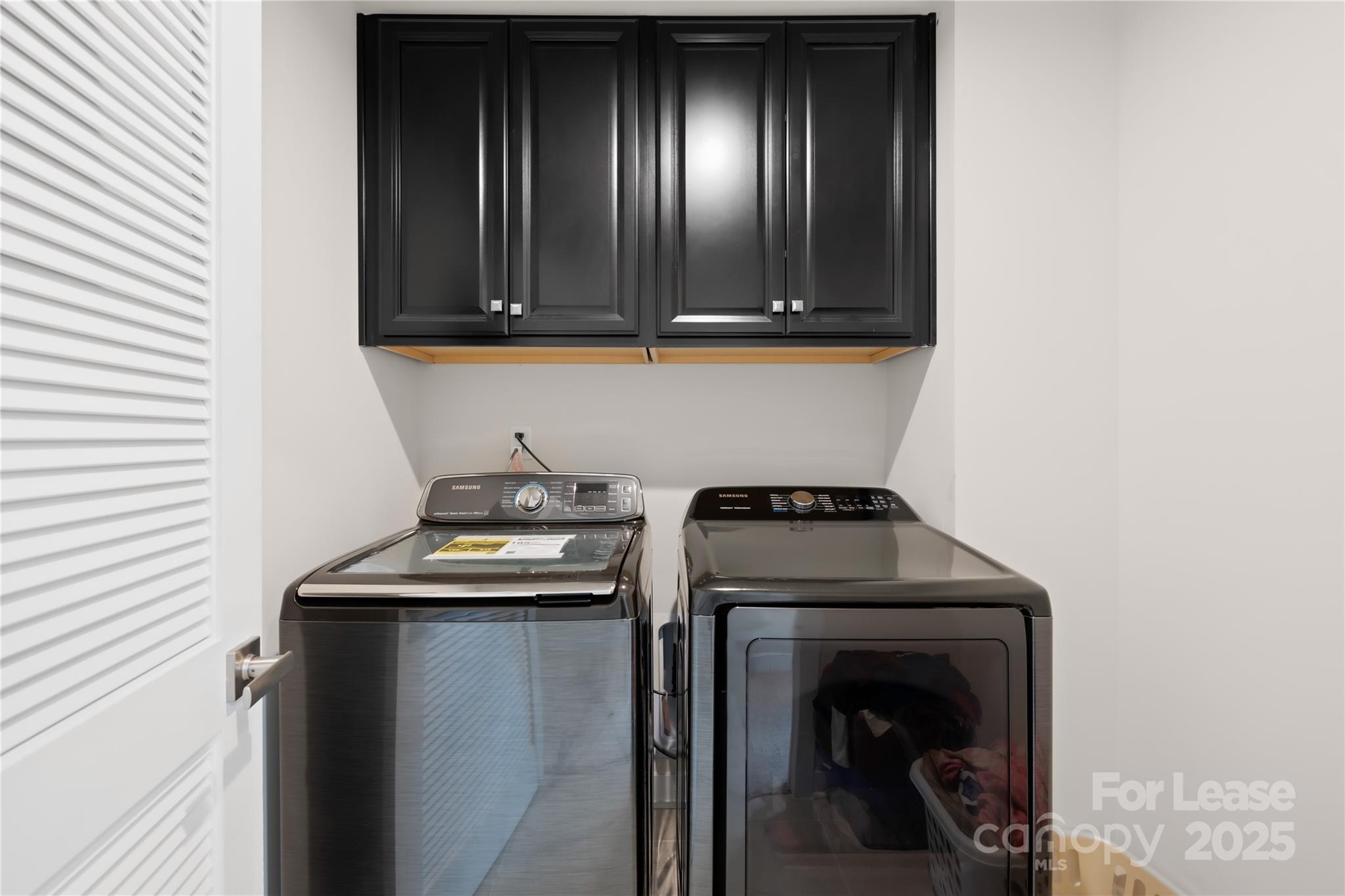 Holcomb Woods - Residential Lease