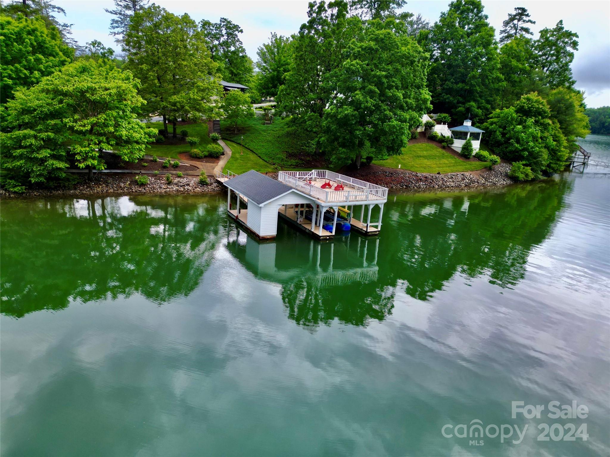 Mallard Cove - Residential