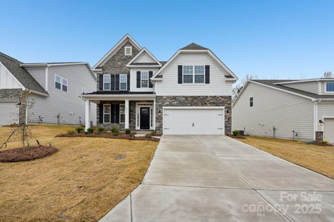Photo of 4261 Sylvan Pond Court, Denver, NC 28037 (MLS # 4285051)