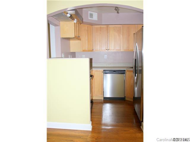 Cotswolds on Walker - Residential Lease