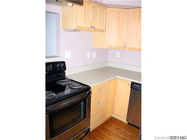 Cotswolds on Walker - Residential Lease