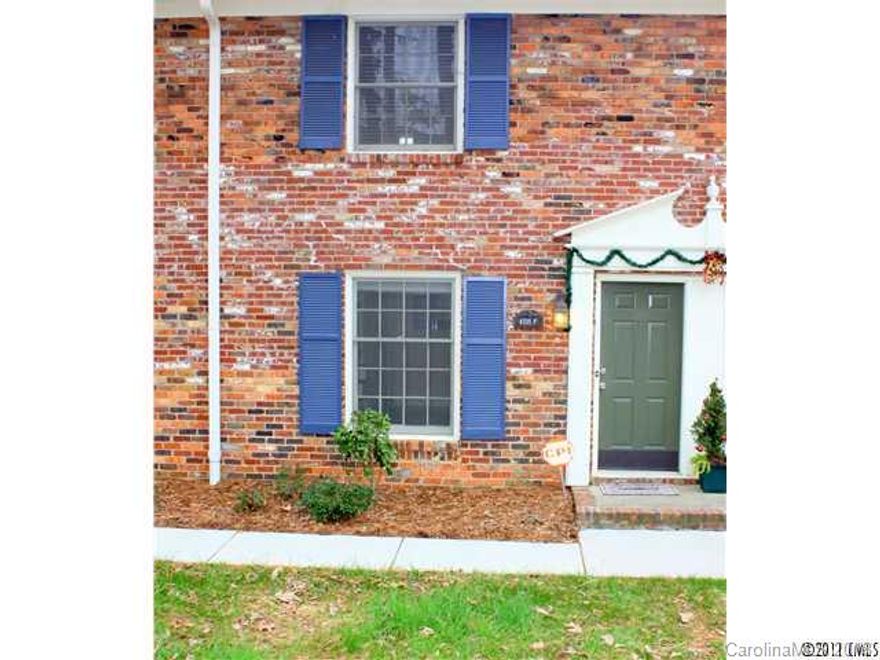 Beautiful home in Cotswold area with gorgeous hardwood floors, crown molding, exposed brick on stairway and stainless steel appliances in the kitchen and freshly painted. Swimming pool community.  Your next address!