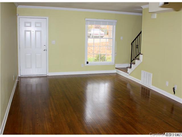 Cotswolds on Walker - Residential Lease