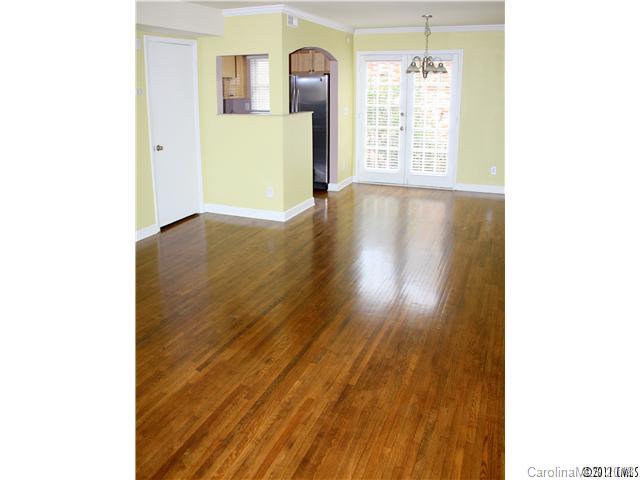 Cotswolds on Walker - Residential Lease