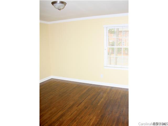 Cotswolds on Walker - Residential Lease