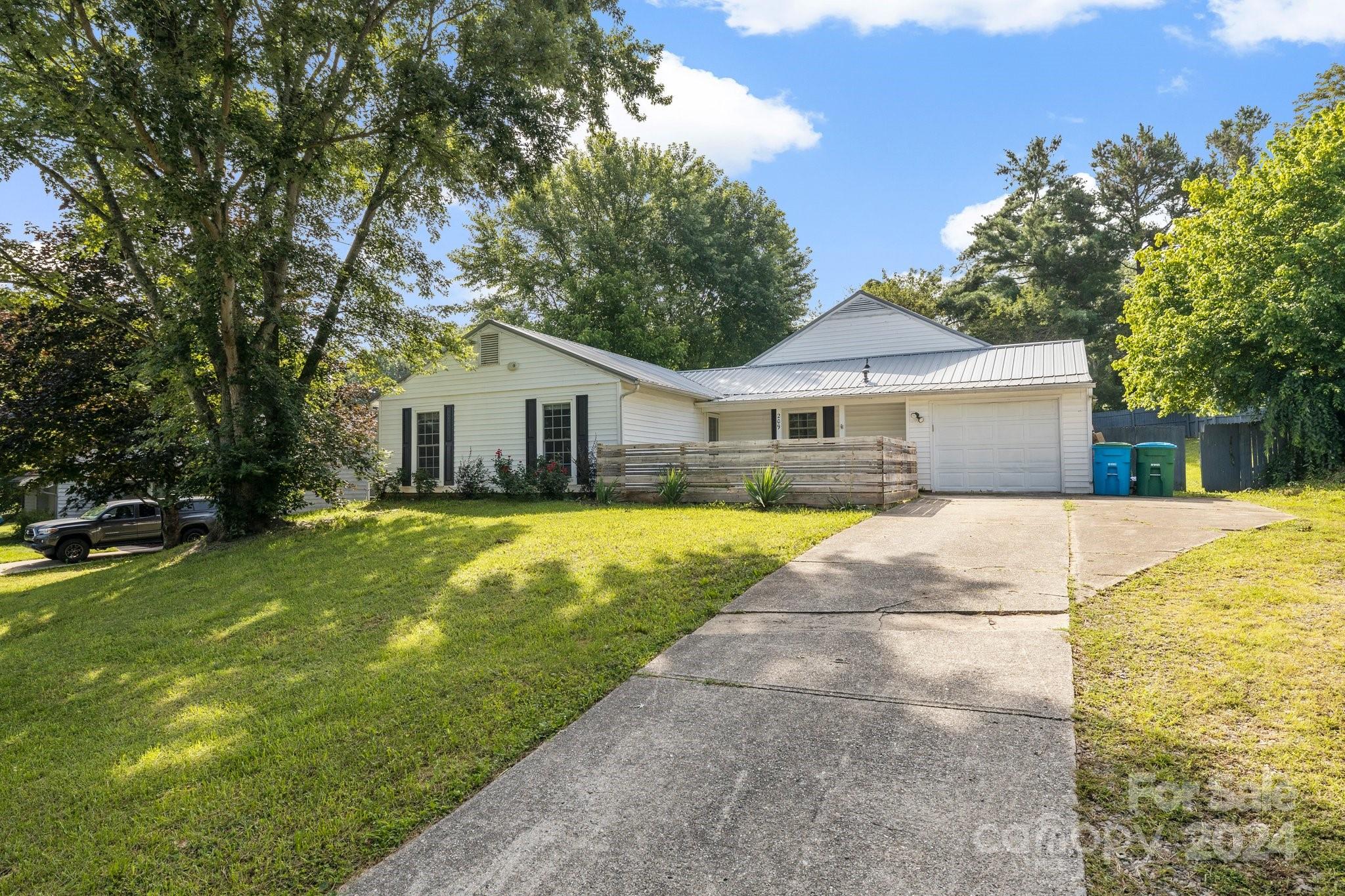 Mtn Carmel Acres - Residential