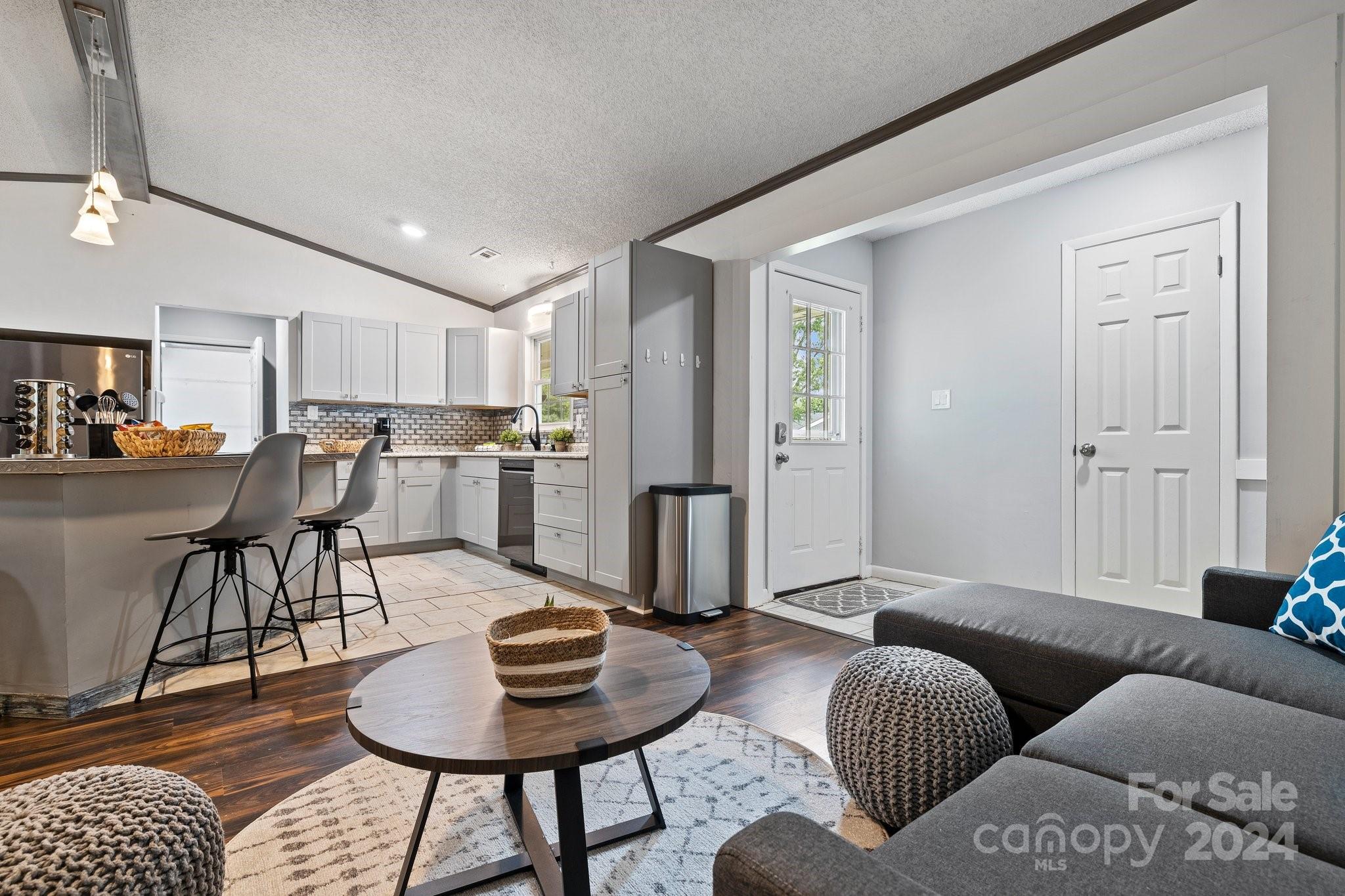 Mtn Carmel Acres - Residential