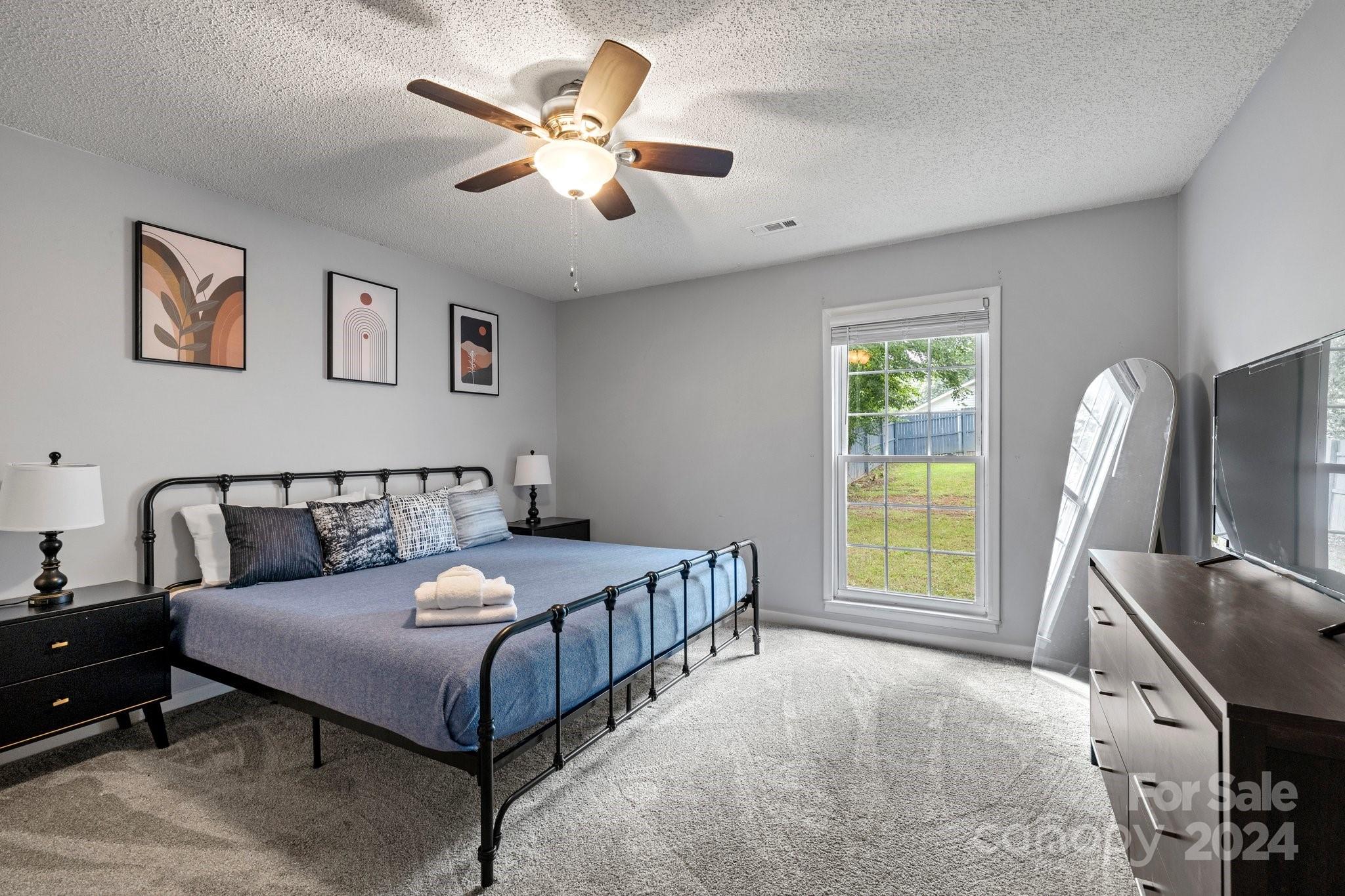 Mtn Carmel Acres - Residential