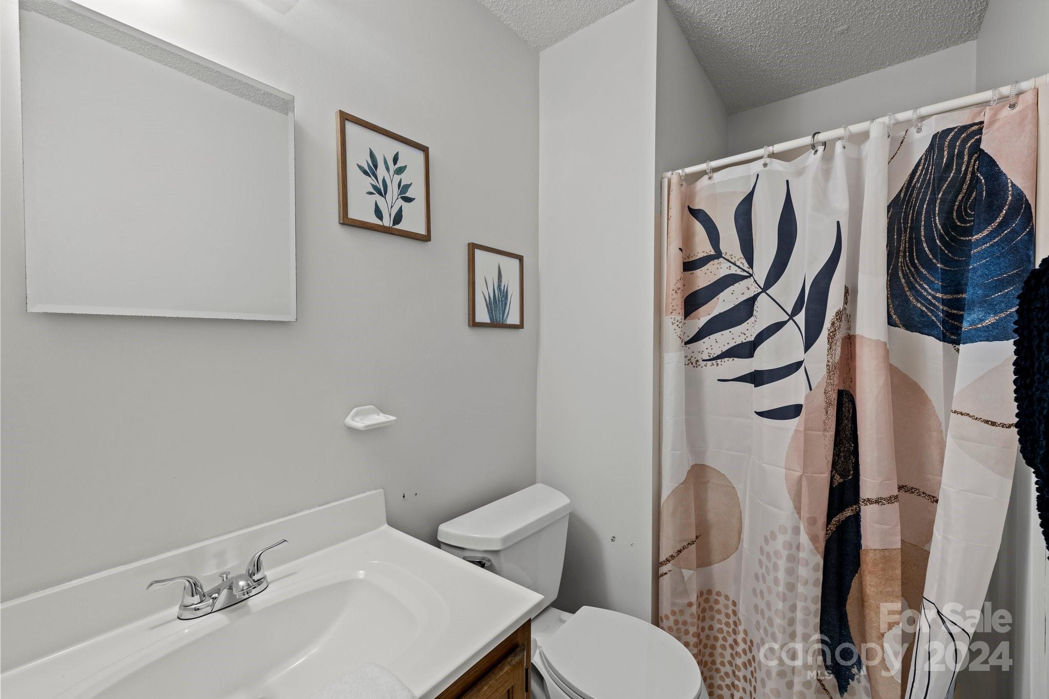 Mtn Carmel Acres - Residential