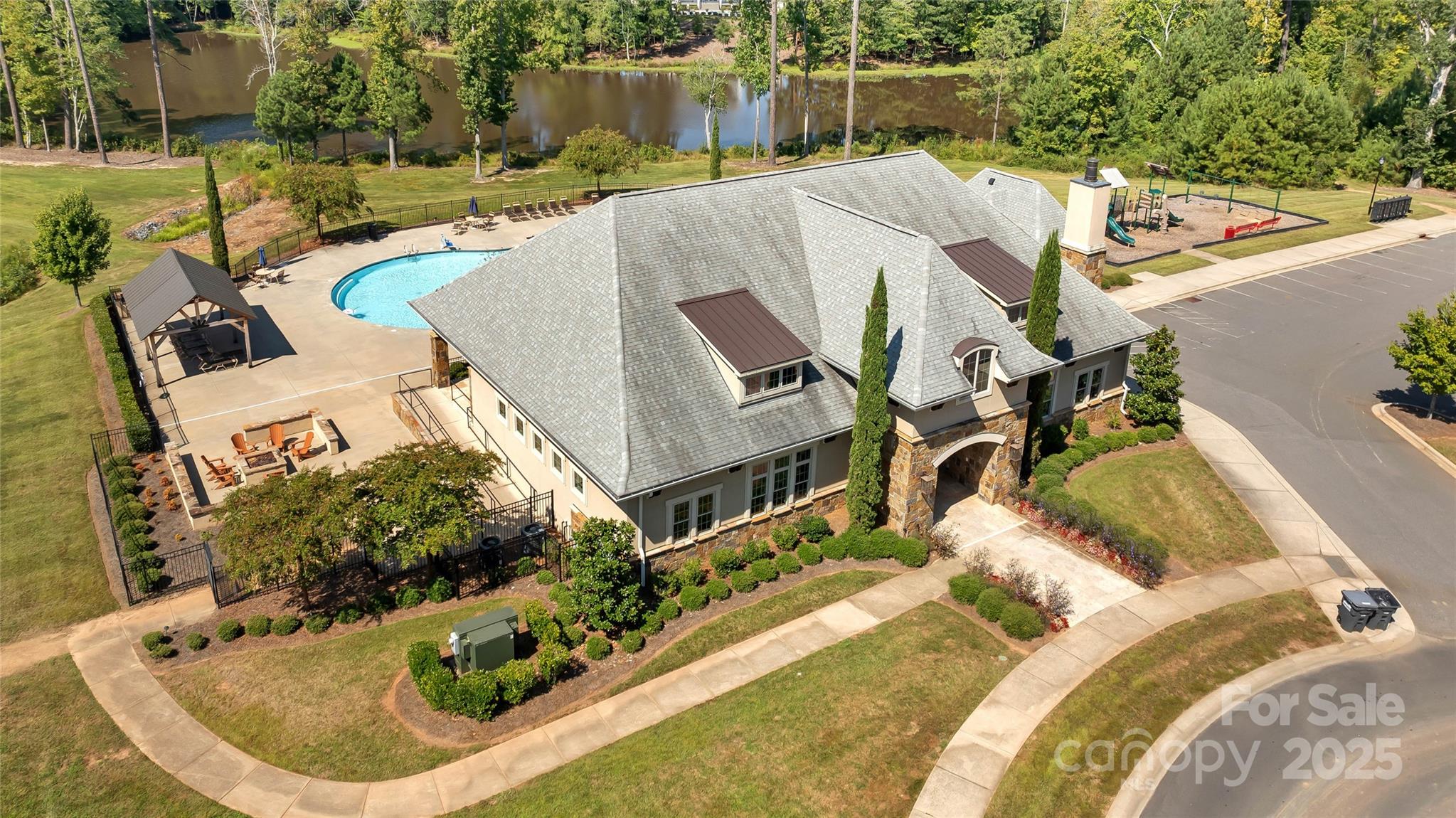 402 Turtleback Ridge